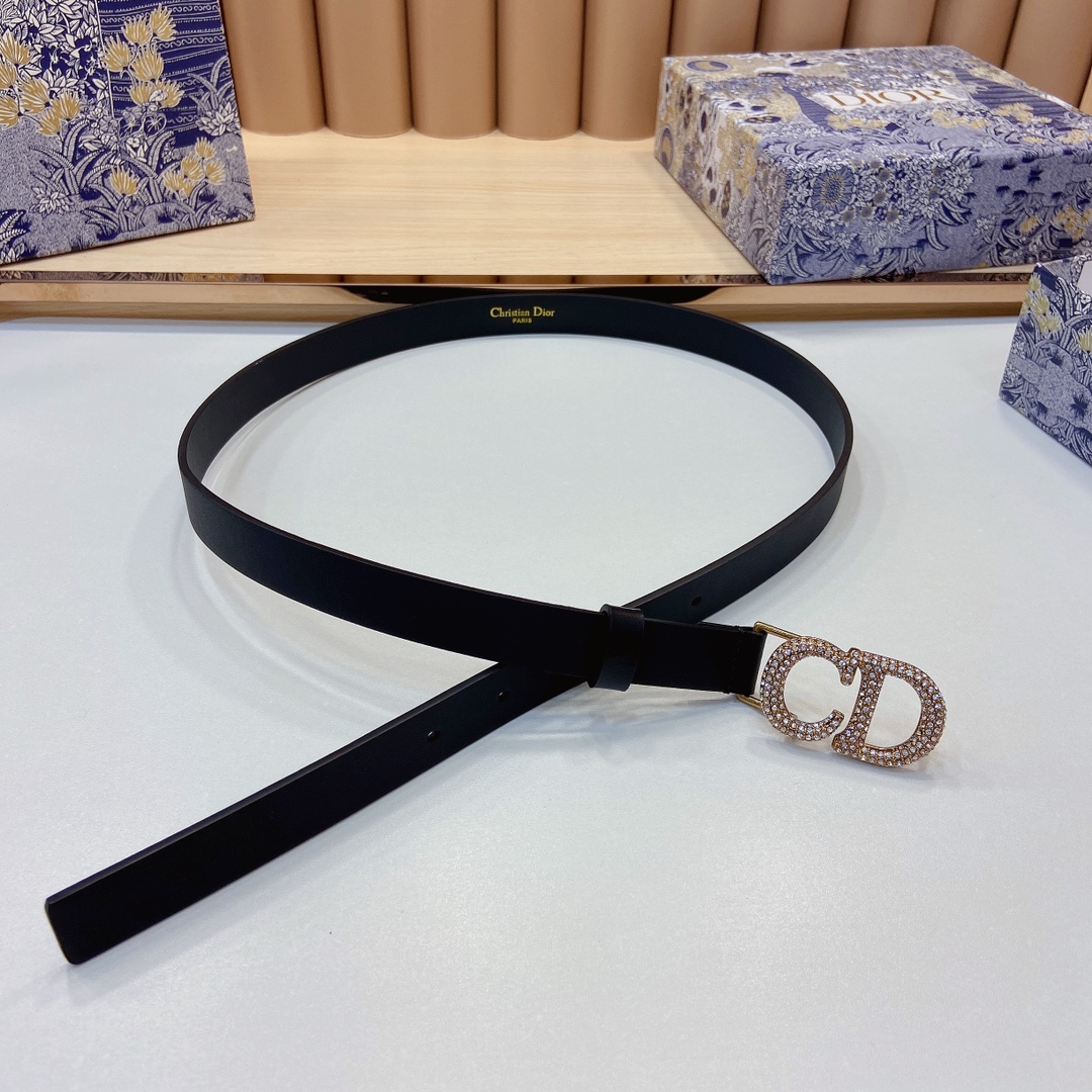 迪奥新品20毫米黑色光滑牛皮革和白色