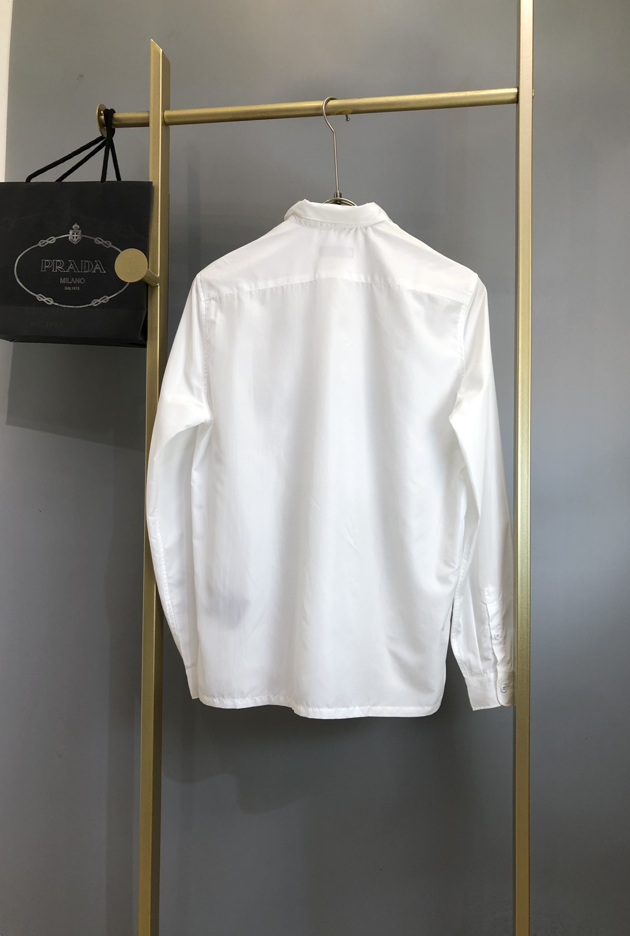 PRADA 2023早春新款 植绒字母长袖衬衫