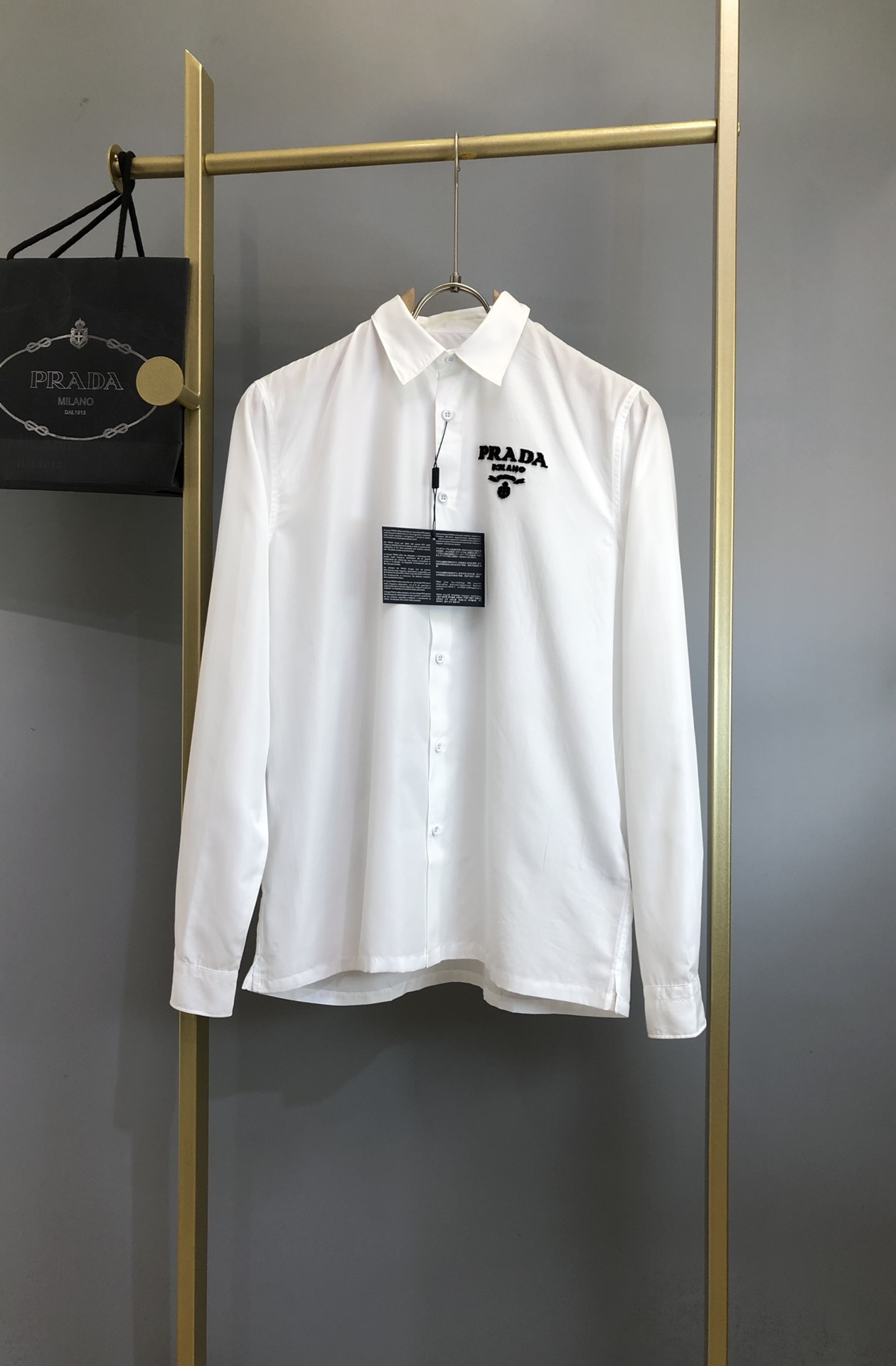 PRADA 2023早春新款 植绒字母长袖衬衫