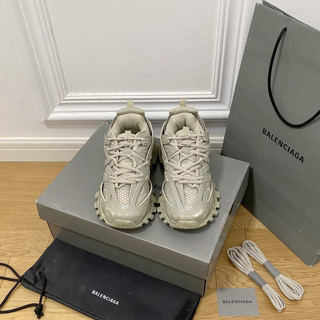 Balenciaga gris viejo · Balenciaga 2022ss nuevo nuevo color Track 3.0 zapatos para papá de tercera generación zapatos d…
