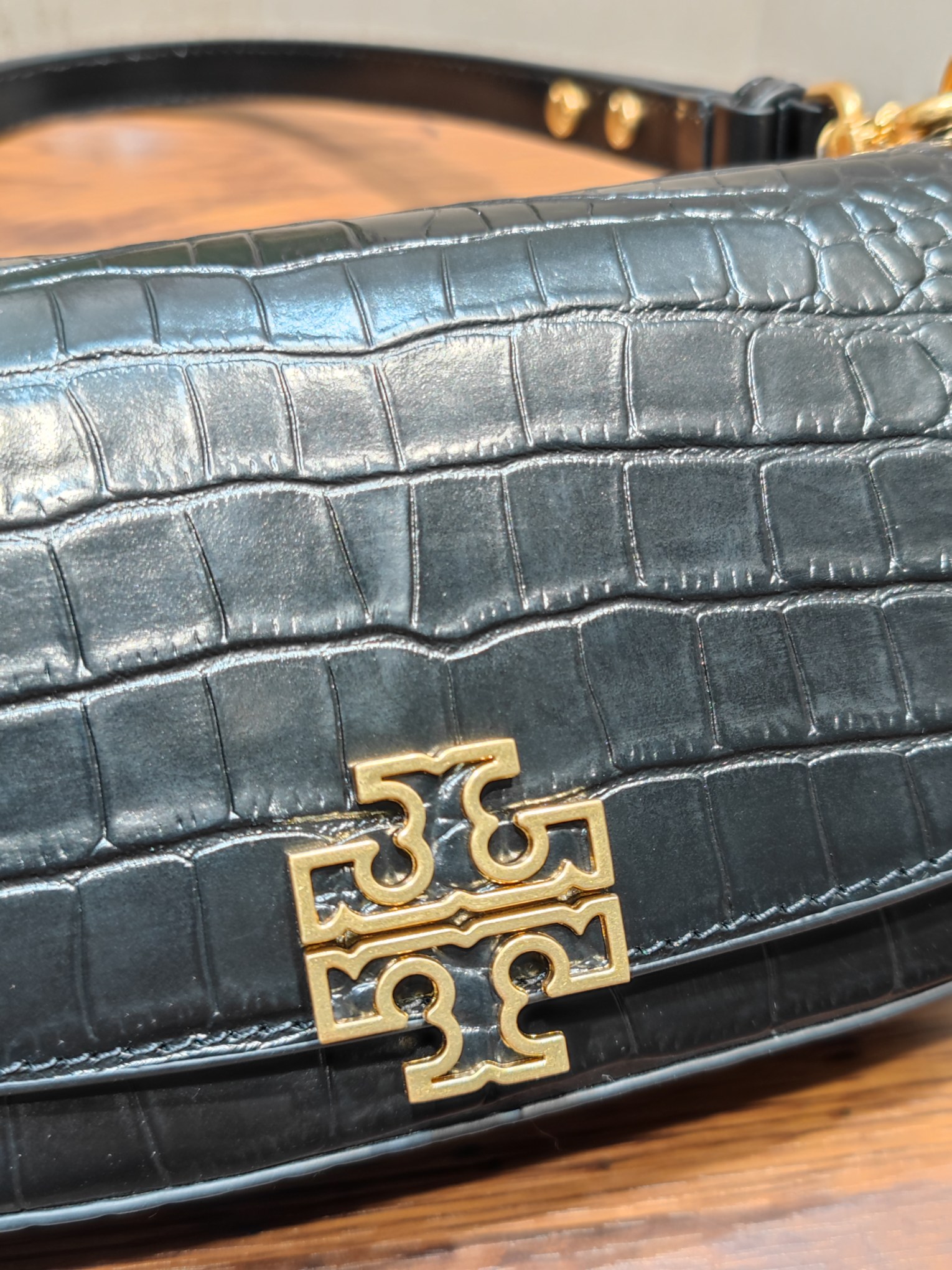 Tory Burch 编号045鳄纹 TORY BURCH 汤丽柏琦
