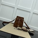 Gucci Bucket Bags Crossbody & Shoulder Bags Brown Rose