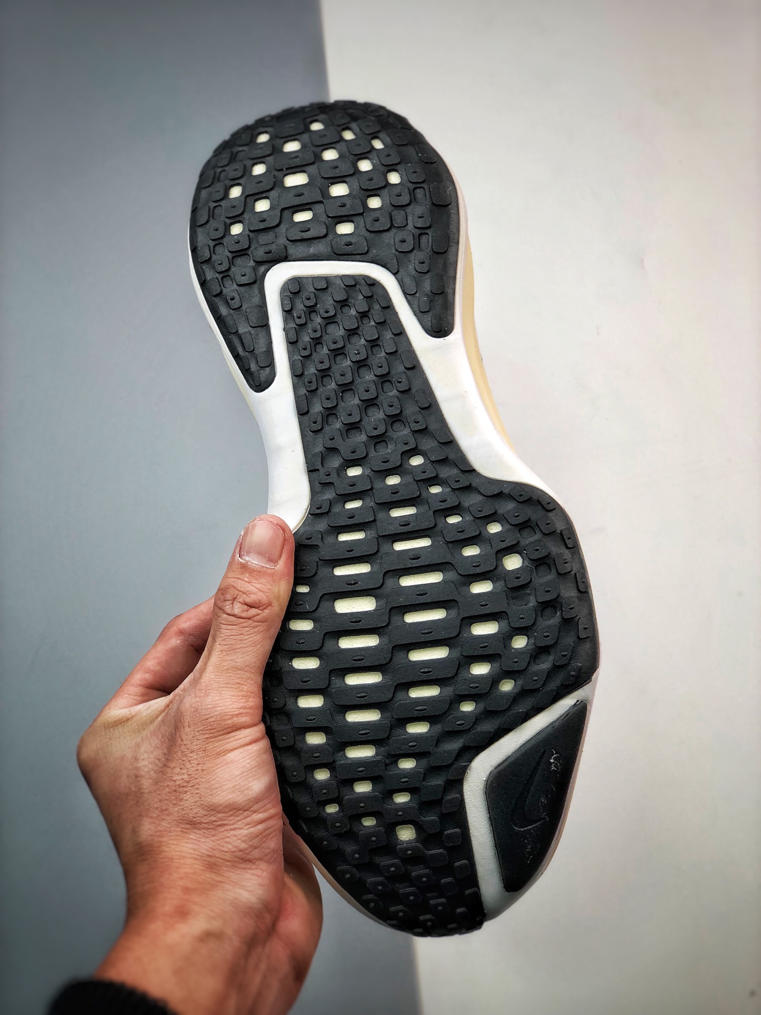 200 Nike Zoom X Invincible Run Fk 3 马拉松机能风格运动鞋  DR2615-001
