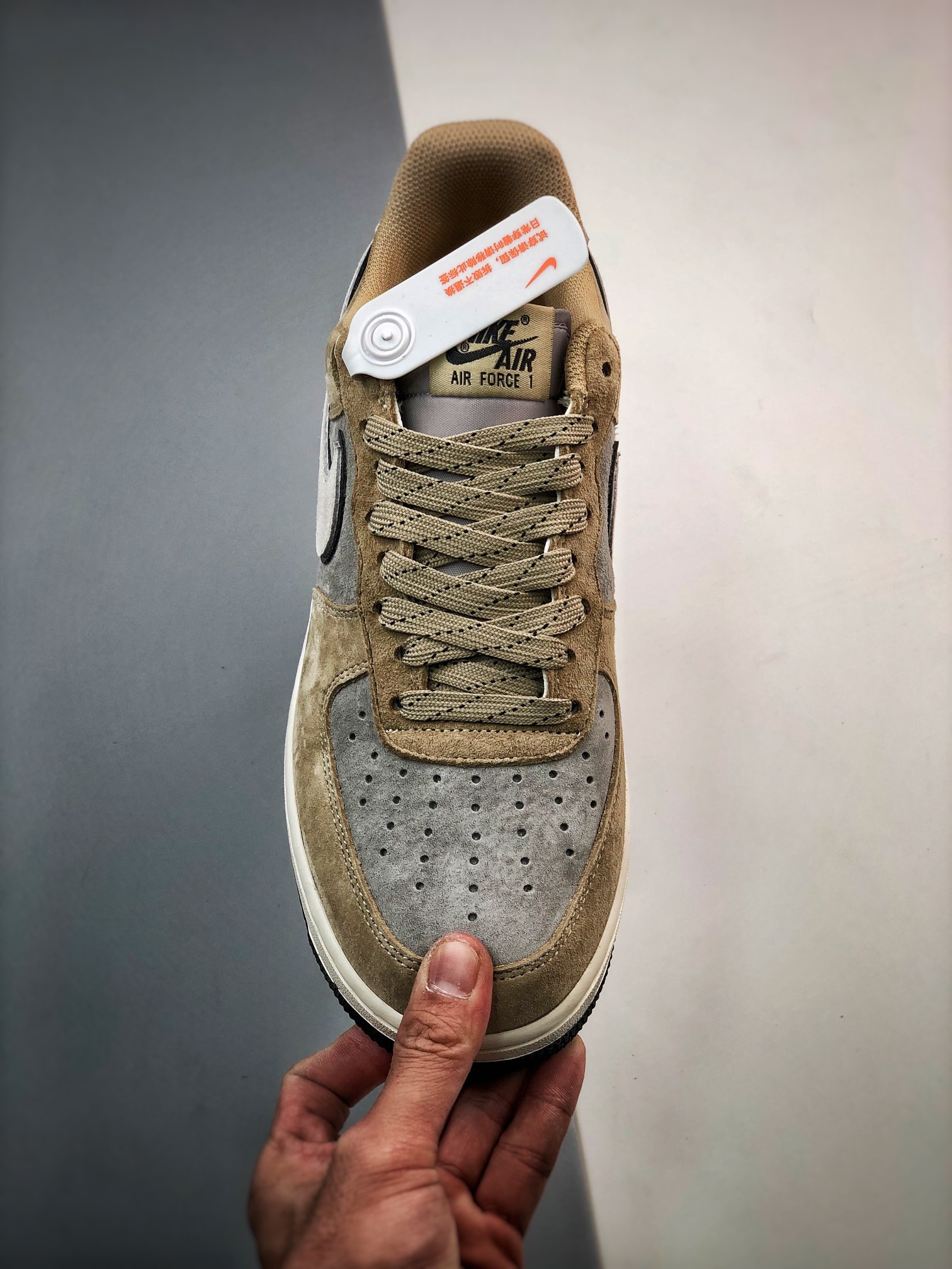 260 AKIRA x Air Force 1 '07 Low 联名灰棕麂皮DK3966-153
