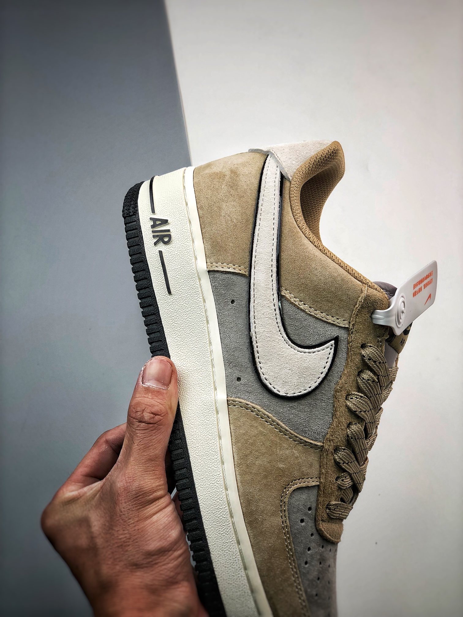 260 AKIRA x Air Force 1 '07 Low 联名灰棕麂皮DK3966-153