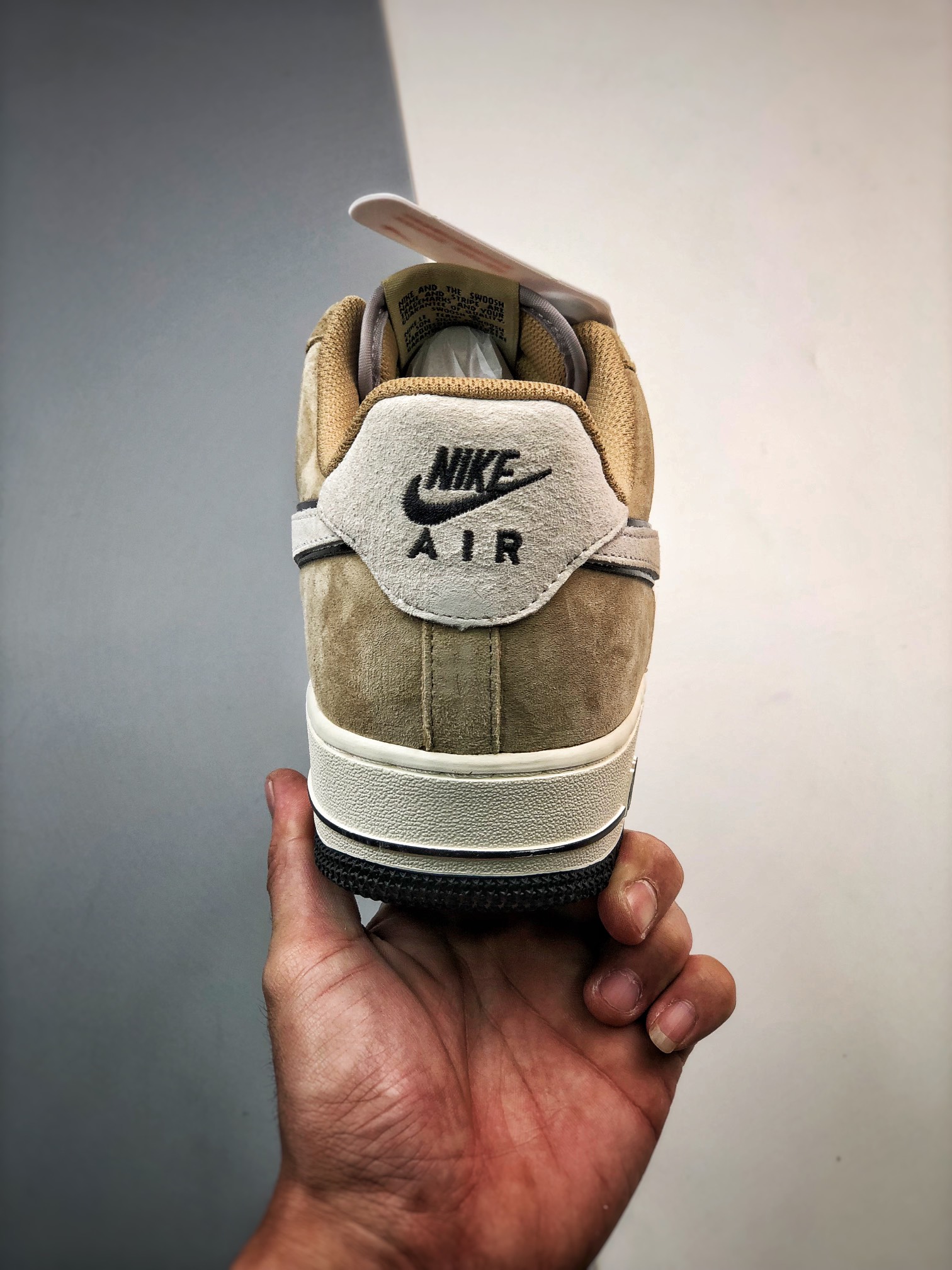 260 AKIRA x Air Force 1 '07 Low 联名灰棕麂皮DK3966-153