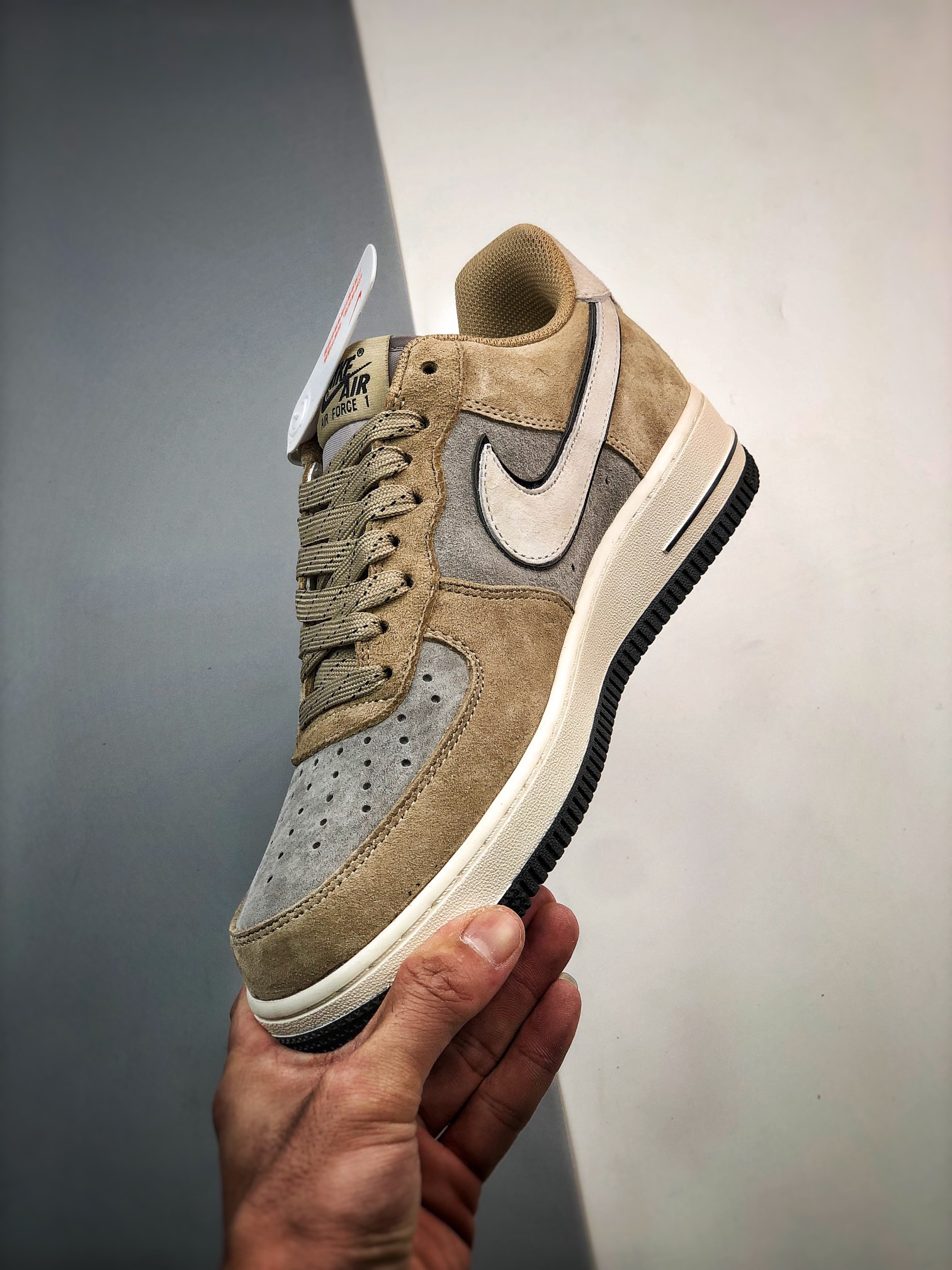 260 AKIRA x Air Force 1 '07 Low 联名灰棕麂皮DK3966-153