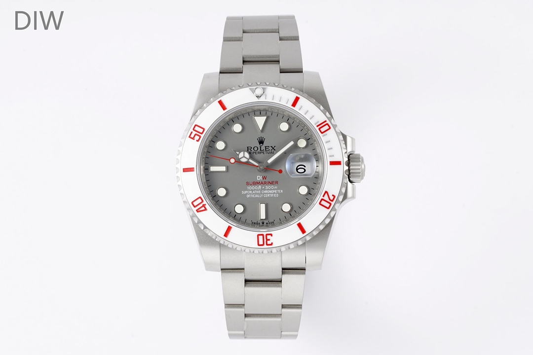 NO:145259,New Year Red Special Customized Limited Edition ROLEX Rolex DIW Submariner PARAKEET New product customized SUB Water Ghost, perfect presentation!  1 Specially customized white ceramic ring mouth and carbon gray dial. DIW gives the water ghost a different style, reflecting a brand new visual and tactile experience!  2 After countless modifications, the three-dimensional engraving lettering is finally presented, and the perfect circle of the version with a diamond with an outer shadow, and a super luminous bead that is as gentle as jade!  3 The entire watch is made of 904L stainless steel, especially the case and bracelet are sandblasted, and have a gray matte treatment process, with a titanium texture, which is the same as the authentic one. 4 is equipped with a brand new movement, with stable quality, and each movement has been strictly inspected and has a low rework rate!  5DIW is perfectly crafted and almost to the extreme. Welcome to taste it!  ,,rolex,bracelet19860909新年红特别定制限量版ROLEX劳力士 DIW Submariner PARAKEET 新品定制款SUB水鬼,完美呈现！ 1特别定制白色陶瓷圈口、碳灰色表盘,DIW赋予水鬼不一样的风格,体现全新的视觉和触觉体验！ 2经过无数次的修改,终于呈现出刻字立体,且条丁外有外影的对版本完美圈口,温润如玉的超强夜光珠！ 3整表均采用904L精钢,特别进行了表壳和手链喷砂,并有灰色哑光处理的工艺,钛金属质感,同正品一致 4搭载全新的机芯,质量稳定,每个机芯都经过严格检测,返修率低！ 5DIW做工完美,几乎到了极致,欢迎品鉴！,,rolex,bracelet,Watch