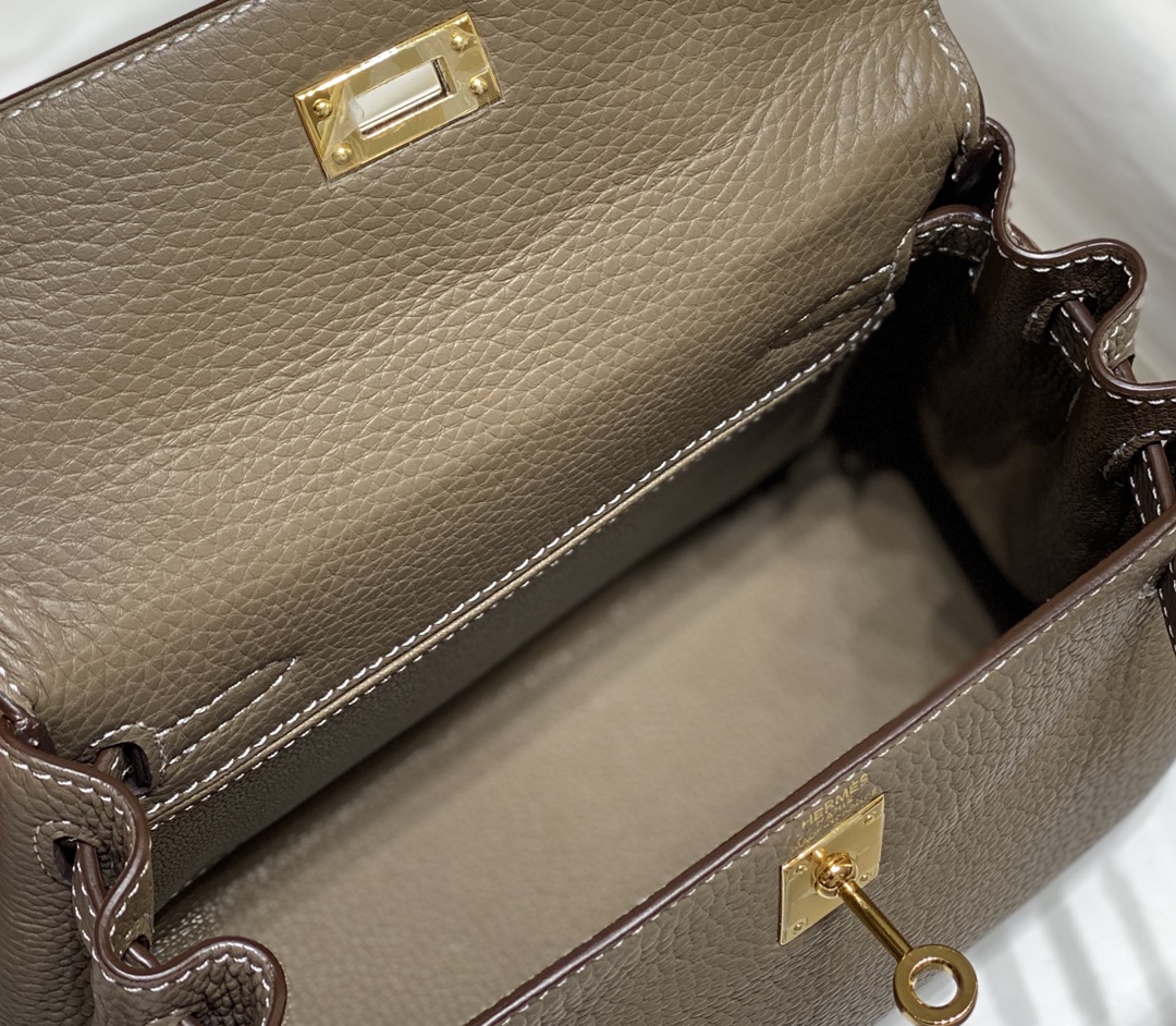 Hermès Luxury Handbag Collection 9
