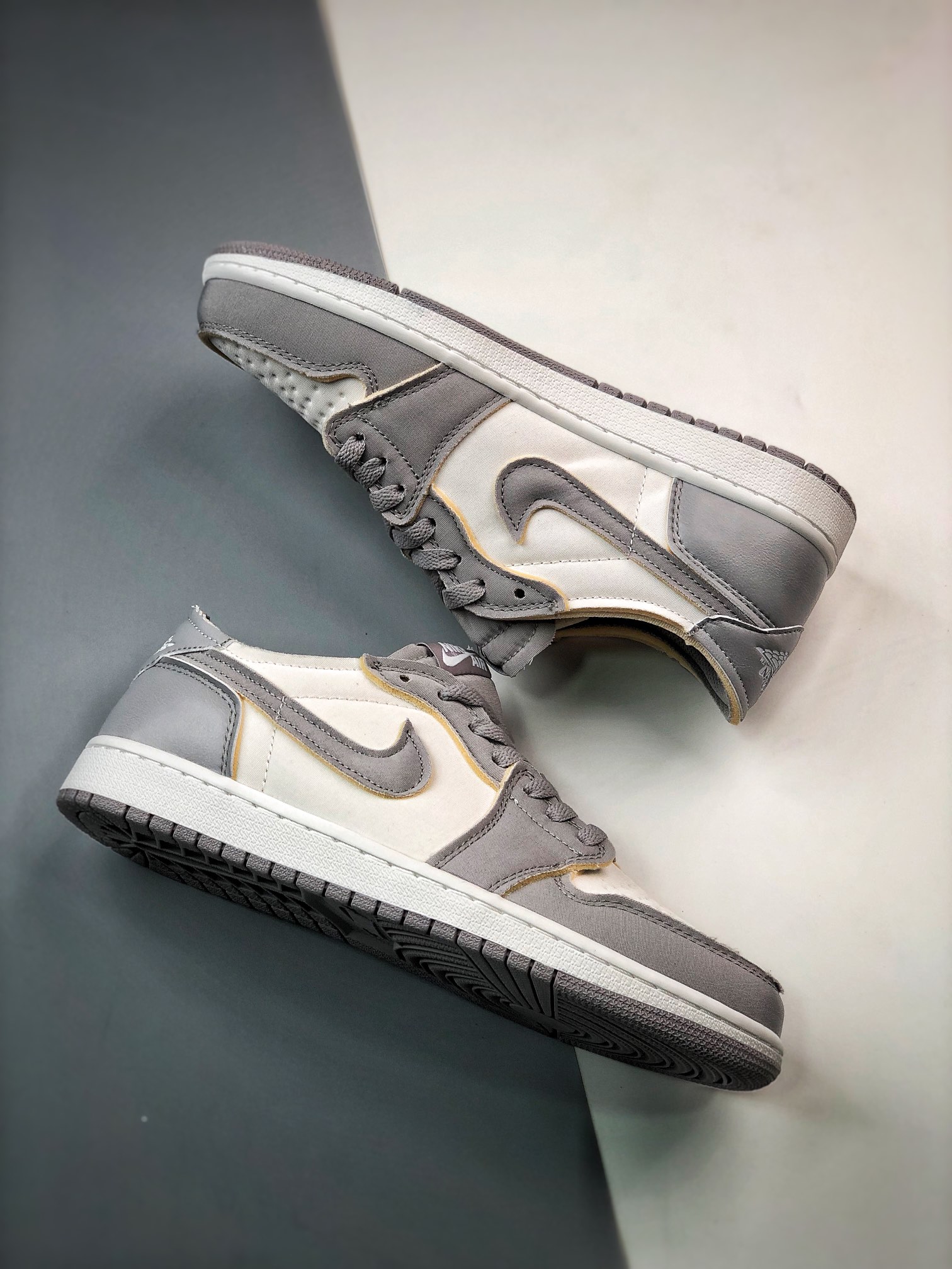 220 Air Jordan 1 Low OG EX 解构白灰DN1635-002