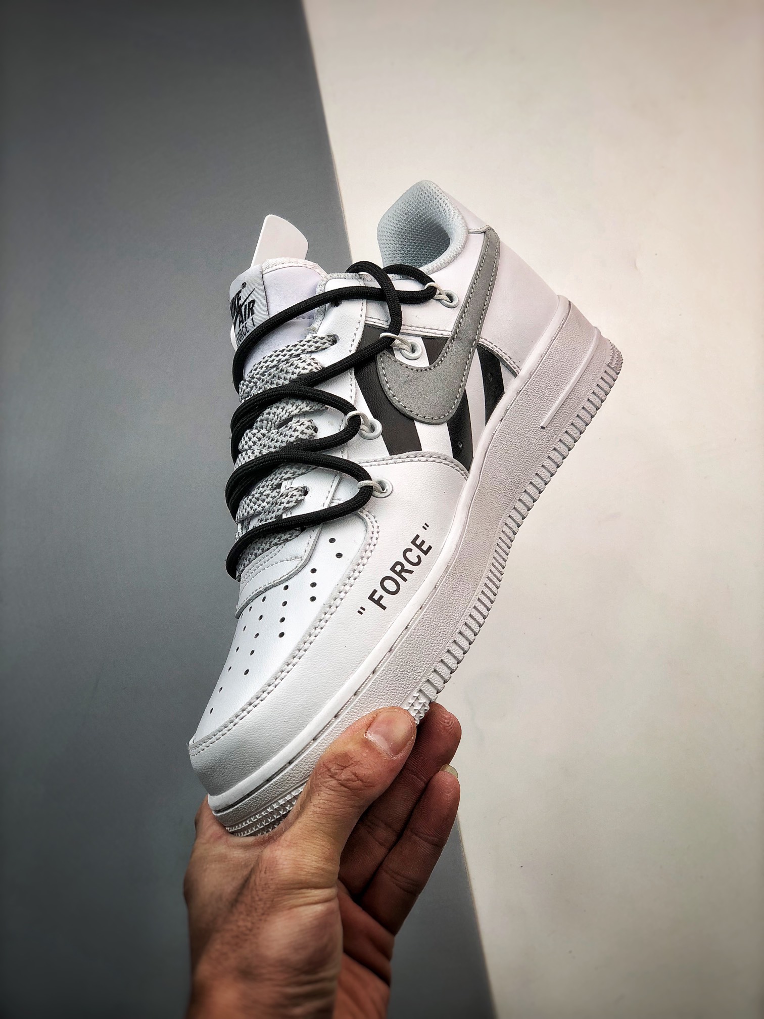 240 Air Force 1 '07 Low 白黑斑马线绑绳 CV1724-115