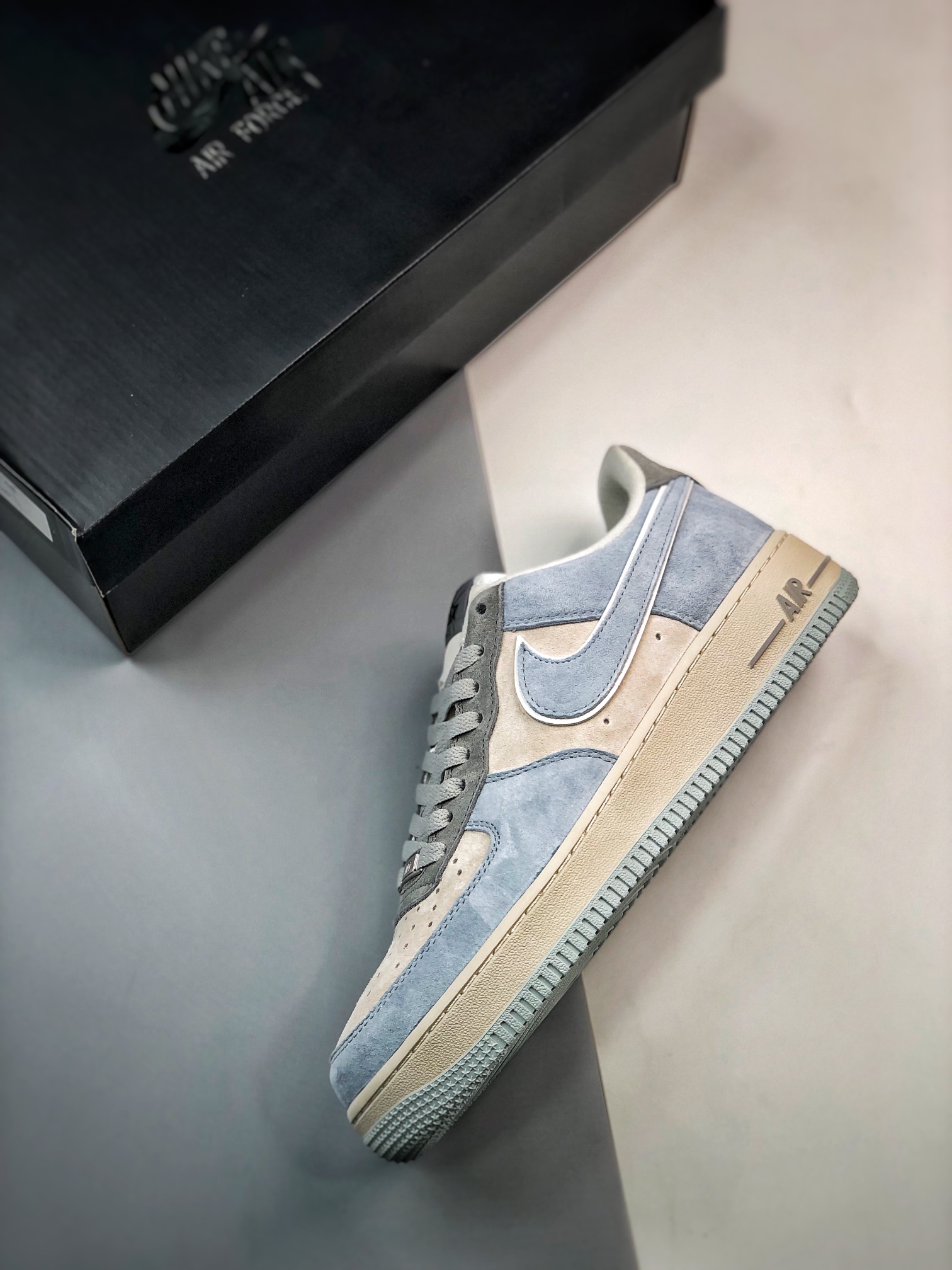 260 Air Force 1 '07 Low 灰蓝麂皮ZB2121-102