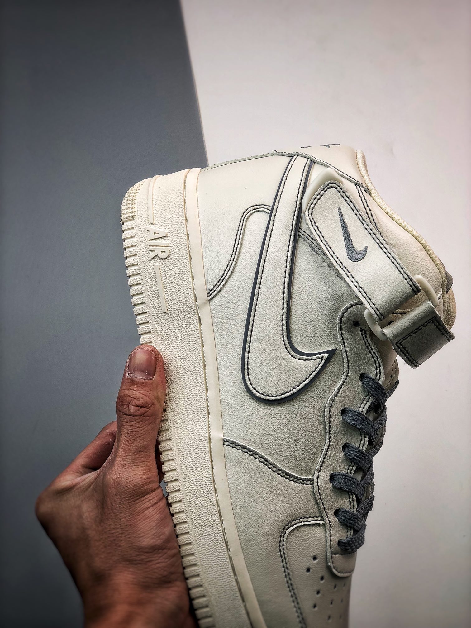 260 Air Force 1 '07 Mid 米白深灰3M反光 BY6899-691