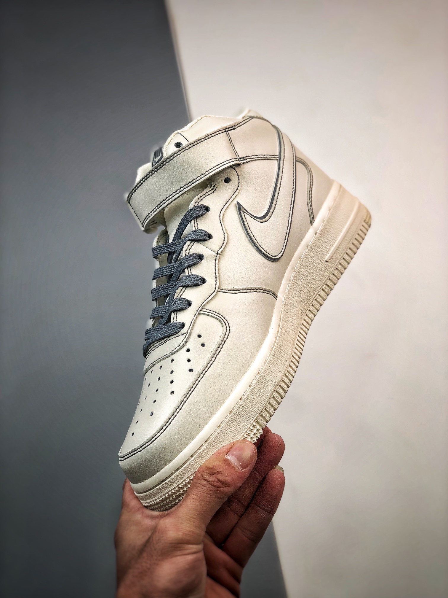 260 Air Force 1 '07 Mid 米白深灰3M反光 BY6899-691