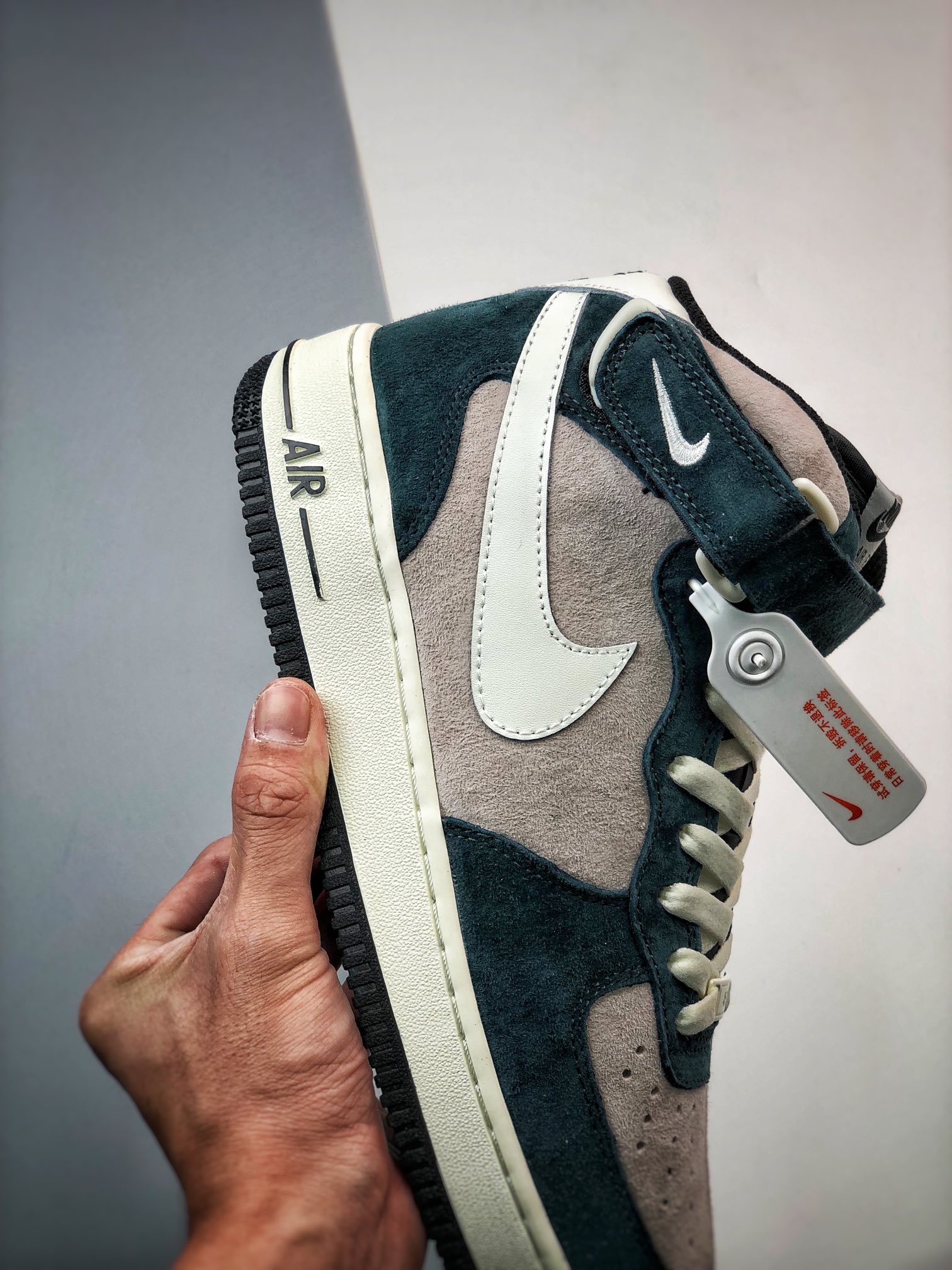 280 Air Force 1 '07 Mid 灰绿麂皮DE6933-865