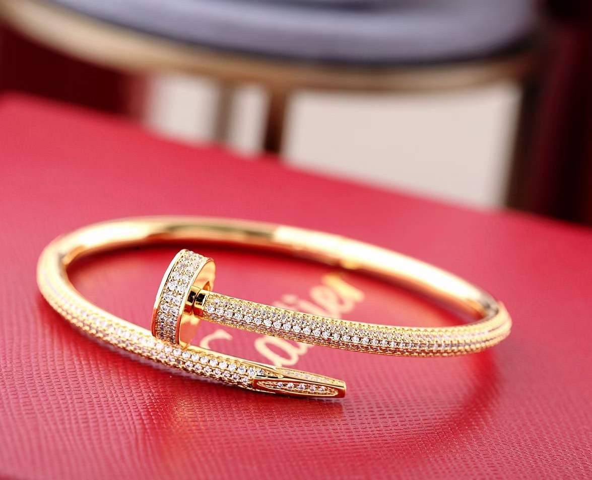 Cartier Cartier 款满钻钉子手镯 银色/玫瑰金/黄金