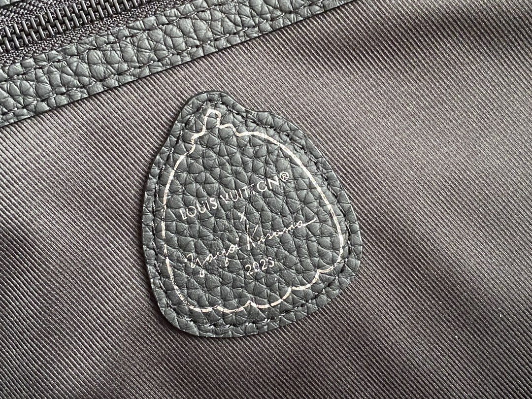 顶级原单高品质】M21674黑色全皮压花 旅行袋系列 本款 Keepall 旅行袋为细腻牛皮革压印 Monogram 图案 9