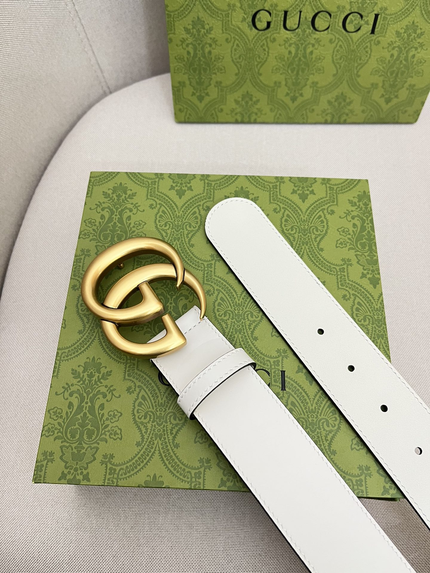 Imported Calf Skin Cabinet Pull with Copper Buttons and Custom Width - 图片 5