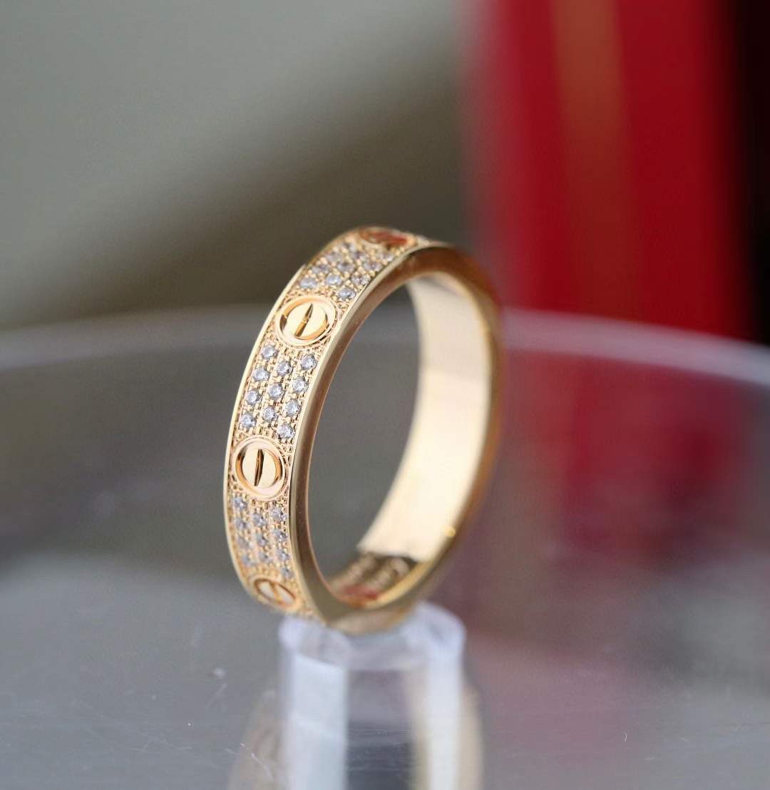 Cartier 卡地亚Cartier窄版满天星三排三钻戒指