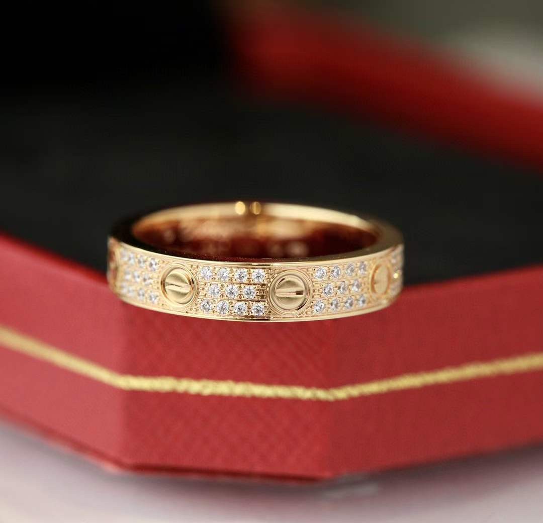 Cartier 卡地亚Cartier窄版满天星三排三钻戒指