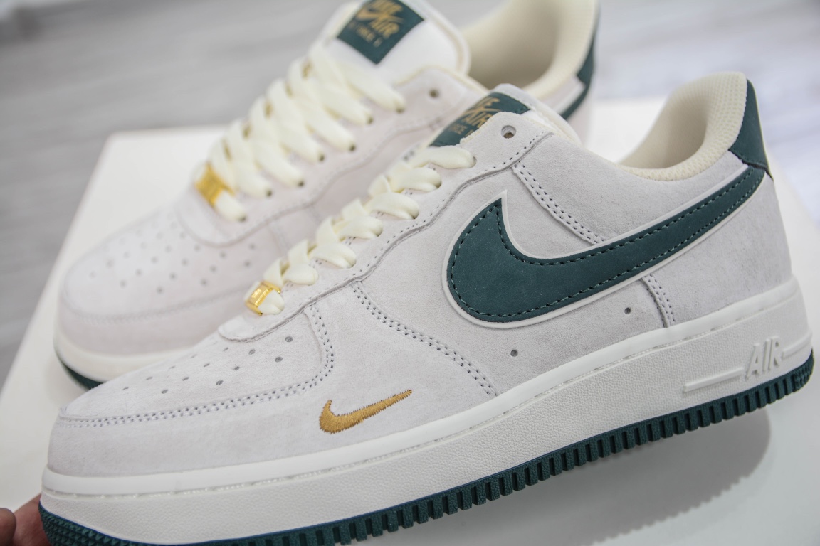260 秋冬新品  Nike Air Force 1 Low ’07 小勾绿麂皮KK5636-710