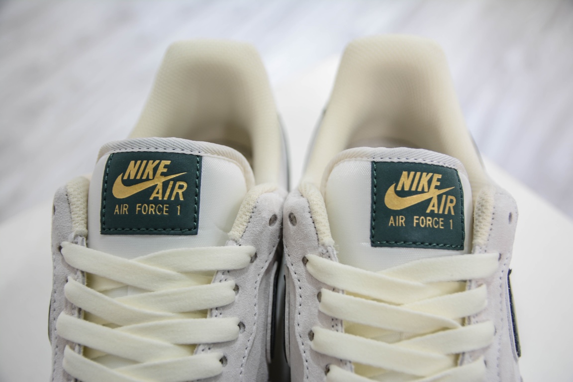 260 秋冬新品  Nike Air Force 1 Low ’07 小勾绿麂皮KK5636-710
