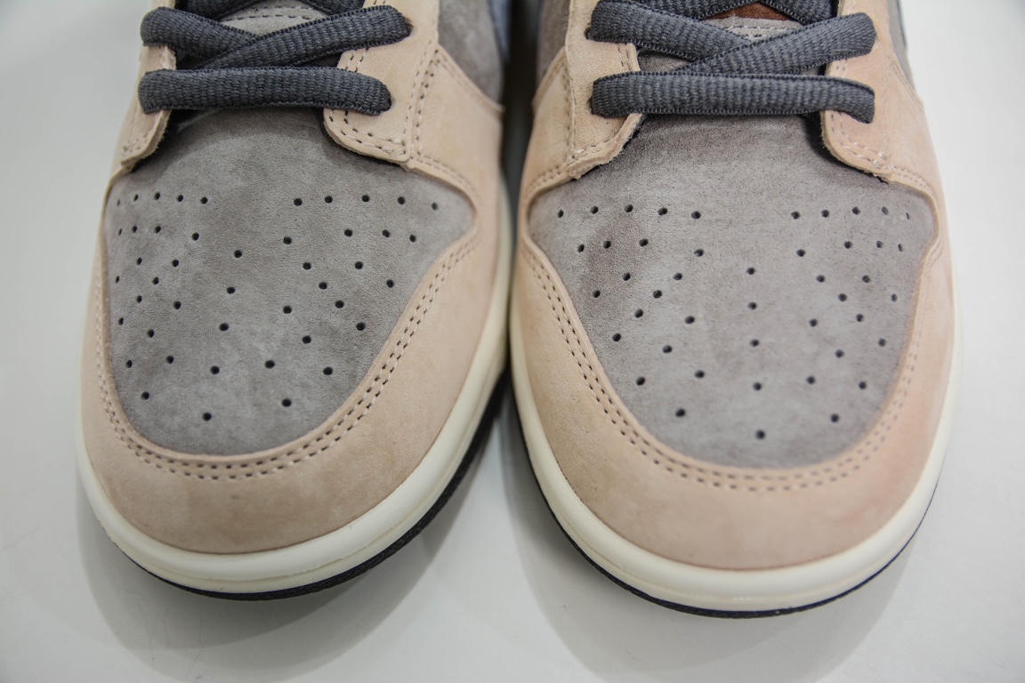 320 Otomo Katsuhiro x Nike SB Dunk Low ”Steamboy OST”复古动漫 麂皮CV1026-052