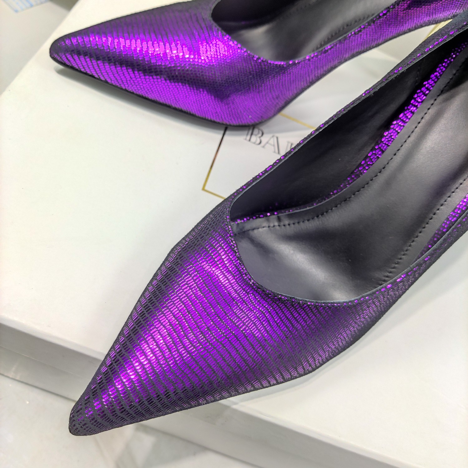“Bal*ain’s Spring 2023 Collection: Luxurious High Heels and Single Shoes Overview” - 图片 3