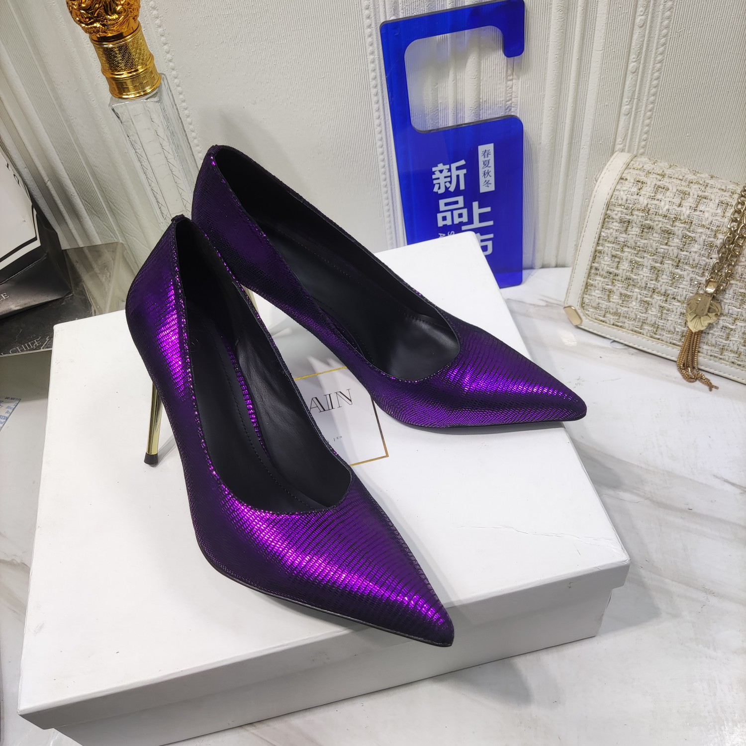 “Bal*ain’s Spring 2023 Collection: Luxurious High Heels and Single Shoes Overview” - 图片 7