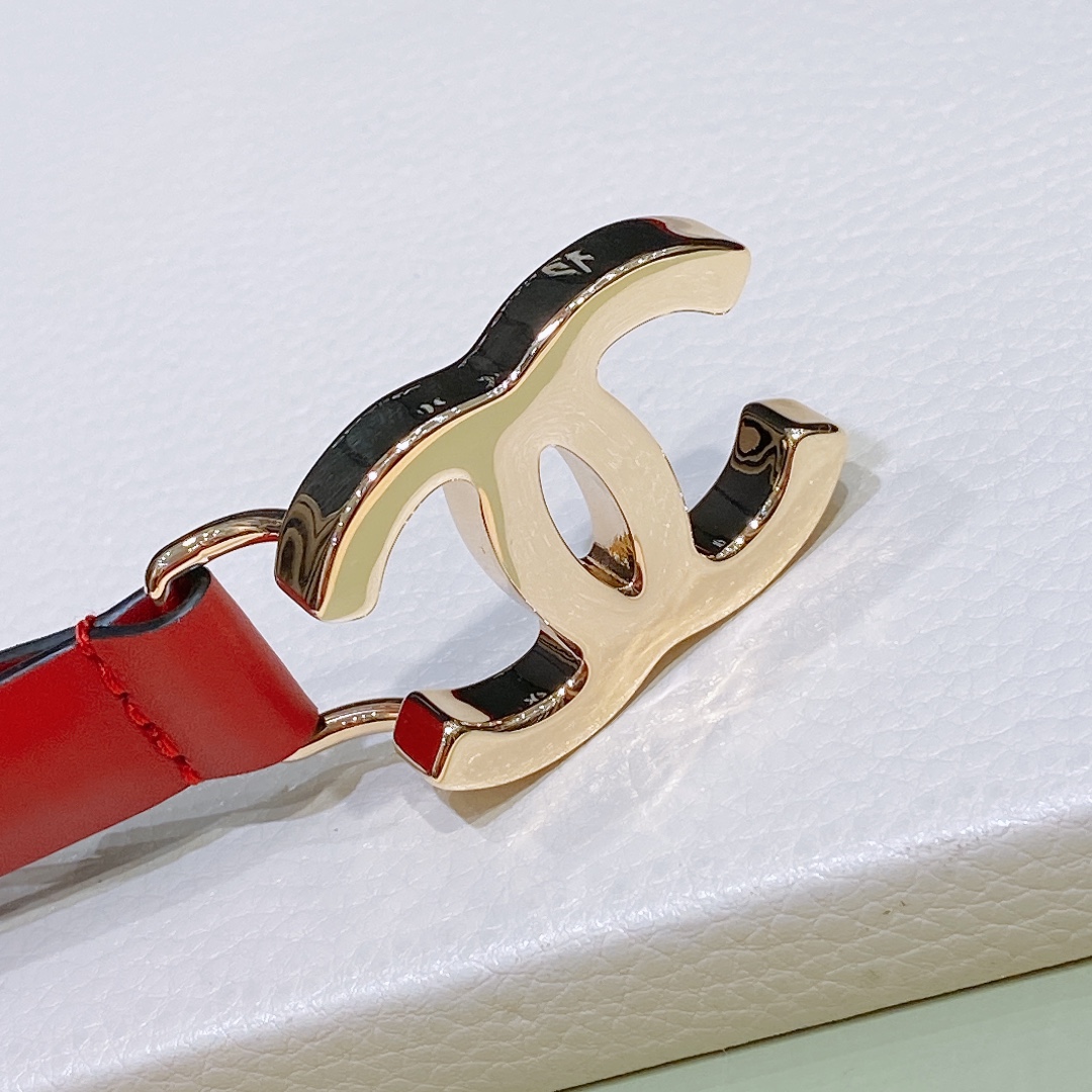 Chanel 秋冬 小牛皮 金色金属、小牛皮腰带 1.5cm精品码数欧75、80、85、90、95、100C