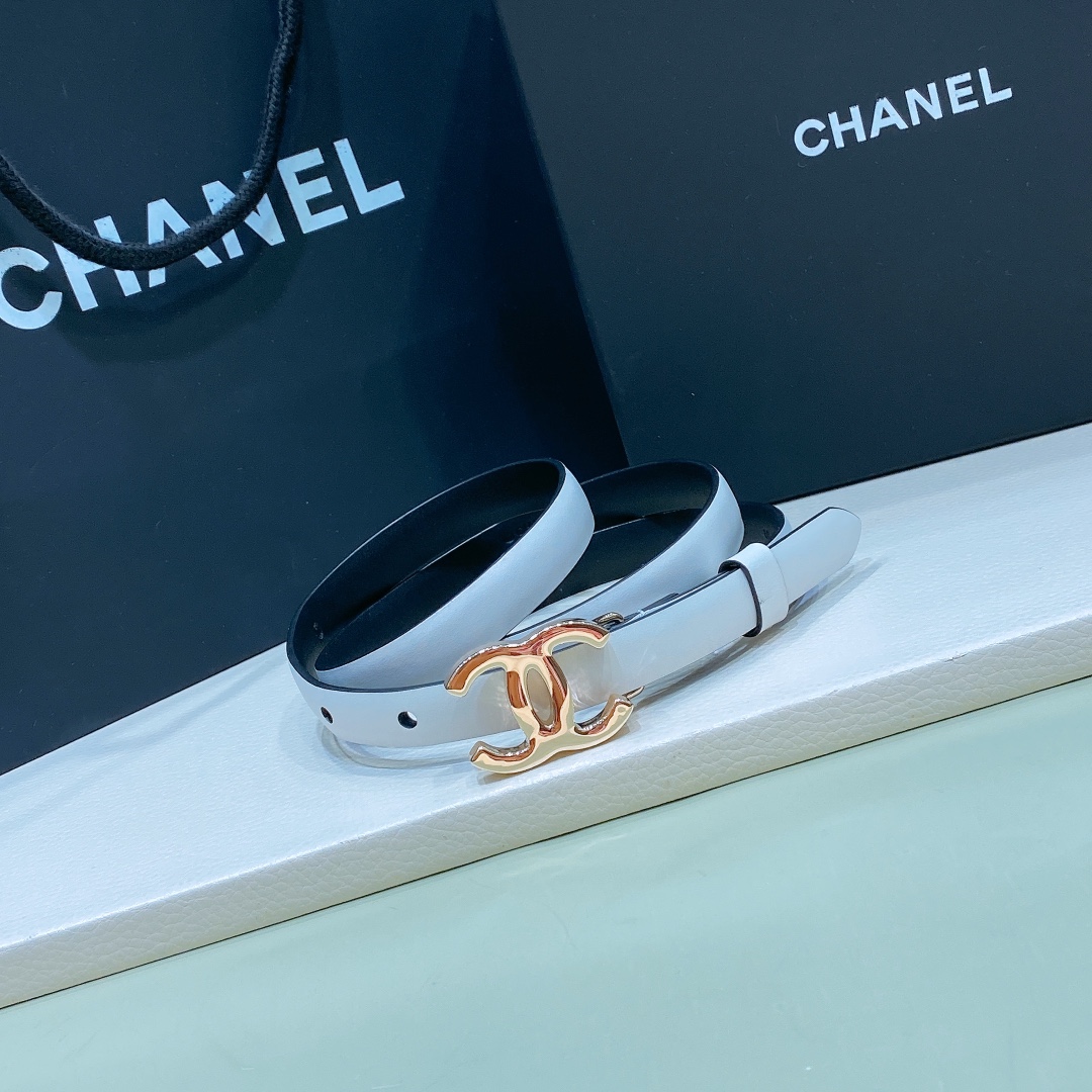 Chanel 秋冬 小牛皮 金色金属、小牛皮腰带 1.5cm精品码数欧75、80、85、90、95、100C