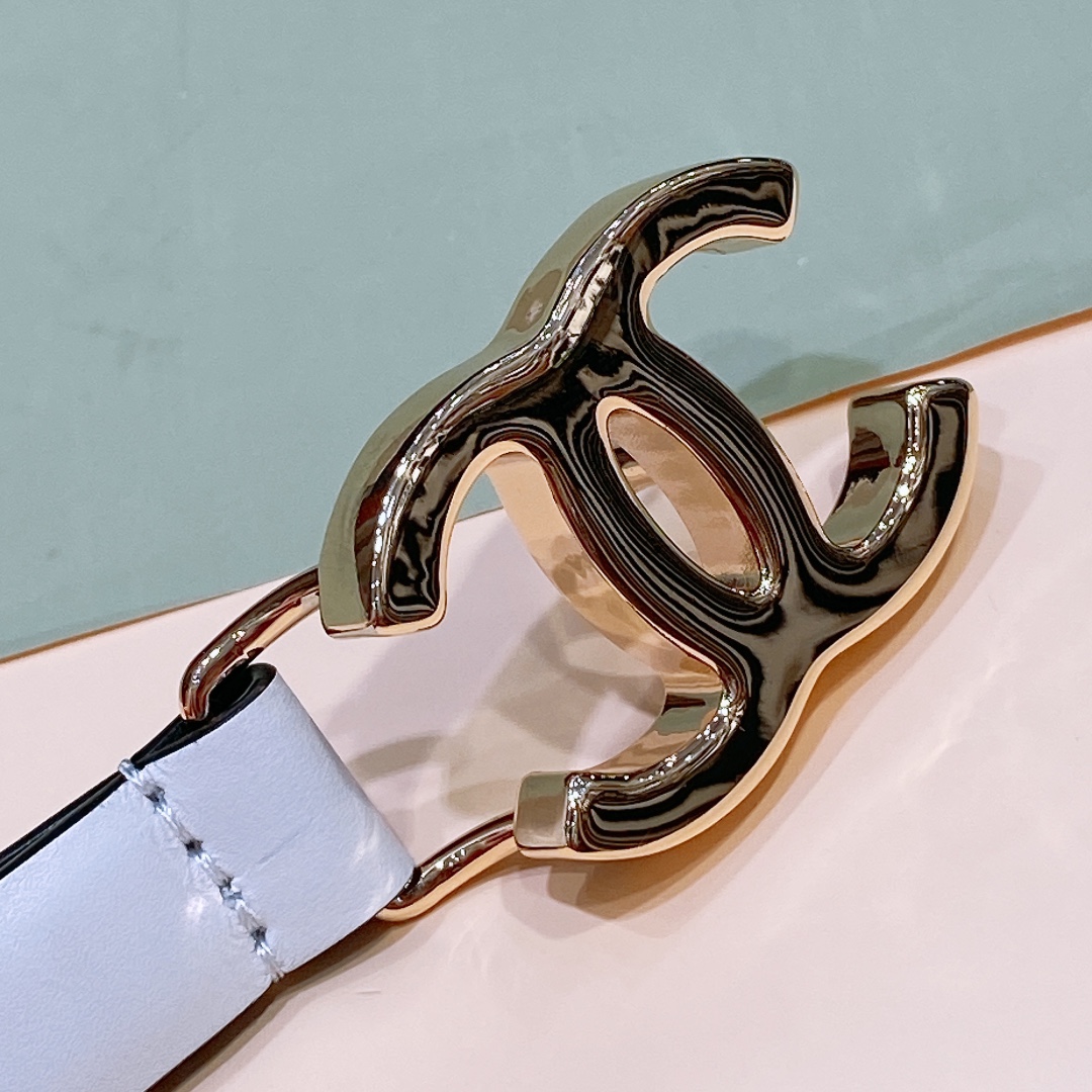 Chanel 秋冬 小牛皮 金色金属、小牛皮腰带 1.5cm精品码数欧75、80、85、90、95、100C