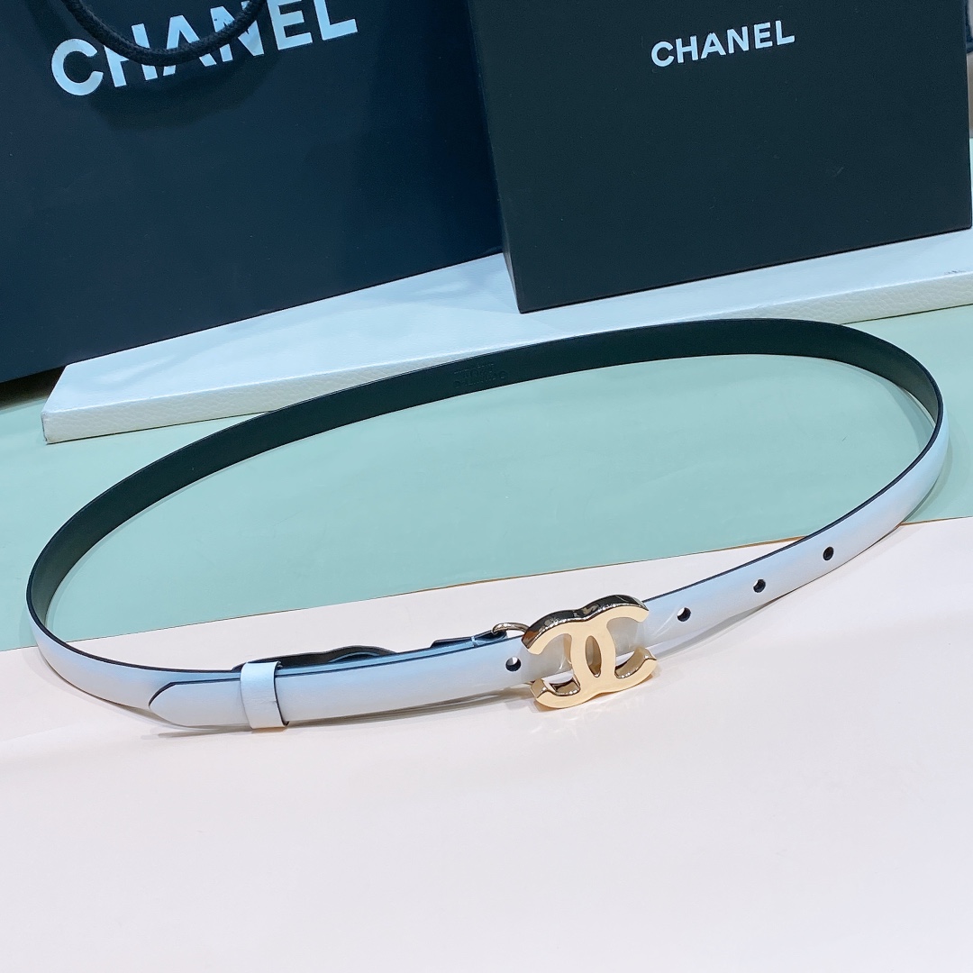 Chanel 秋冬 小牛皮 金色金属、小牛皮腰带 1.5cm精品码数欧75、80、85、90、95、100C Chanel 秋冬 小牛皮 金色金属、小牛皮腰带 1.5cm精品码数欧75、80、85、90、95、100C