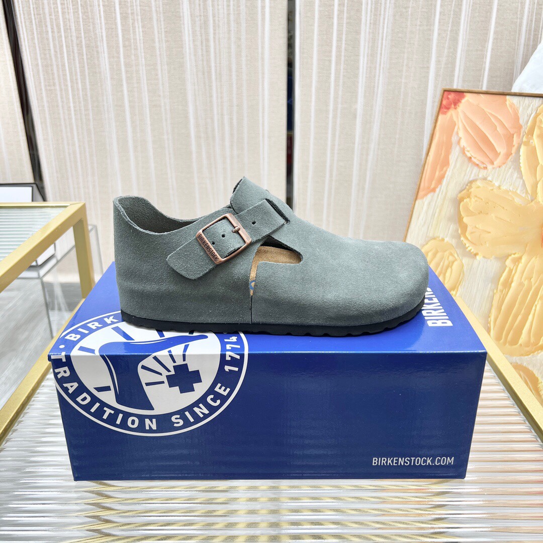 Unisex Closed-Toe Clogs - Comprehensive 4
