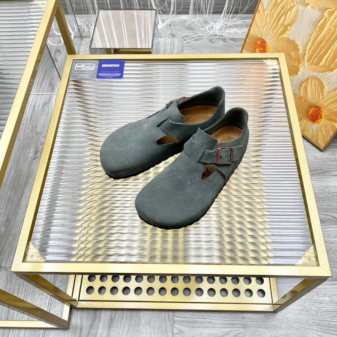 Unisex Closed-Toe Clogs - Comprehensive 2