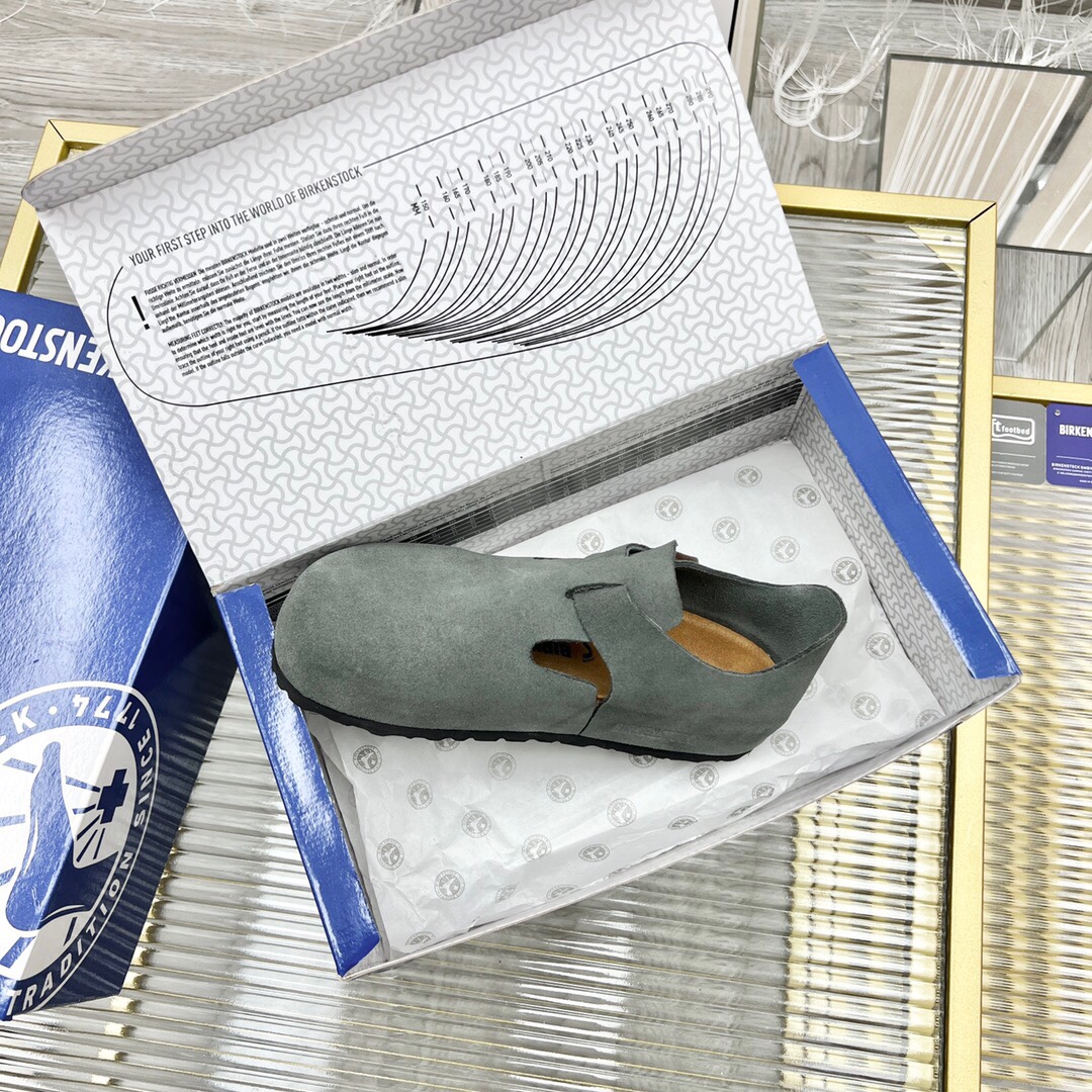 Unisex Closed-Toe Clogs - Comprehensive 6