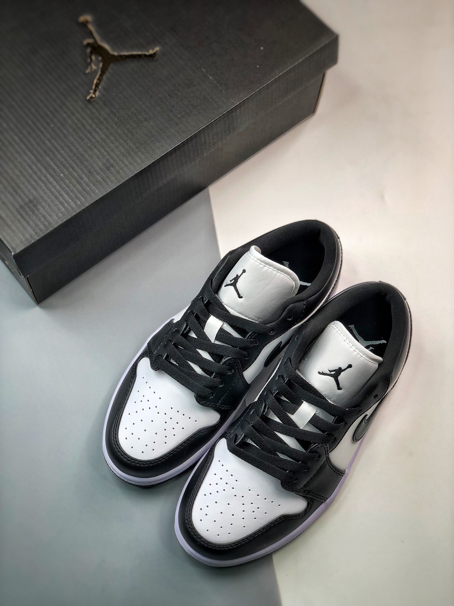 220 Air Jordan 1 Low 黑白熊猫 DC0774-101