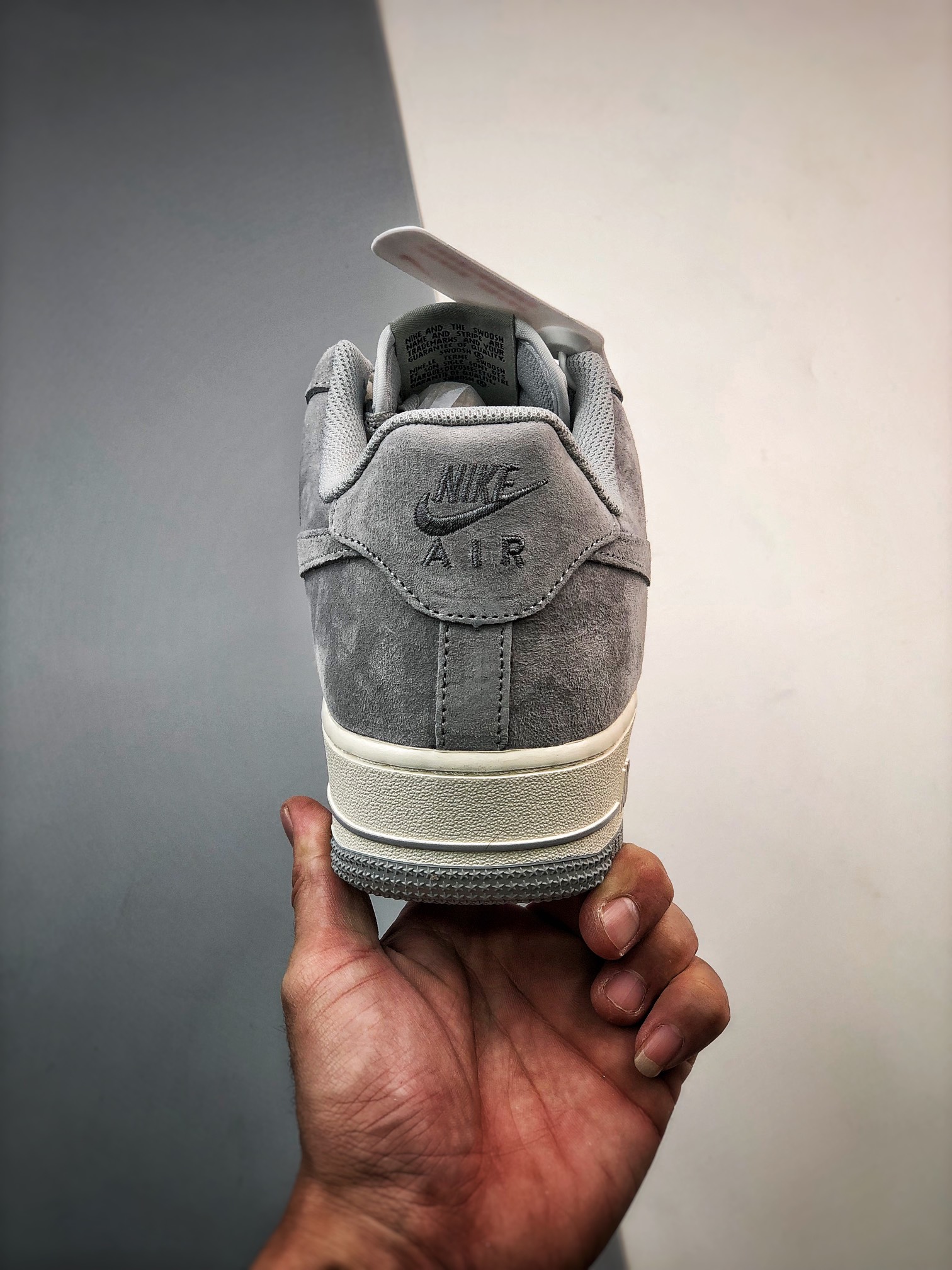 260 AKIRA x Air Force 1 '07 Low 联名烟灰麂皮 DG3966-823