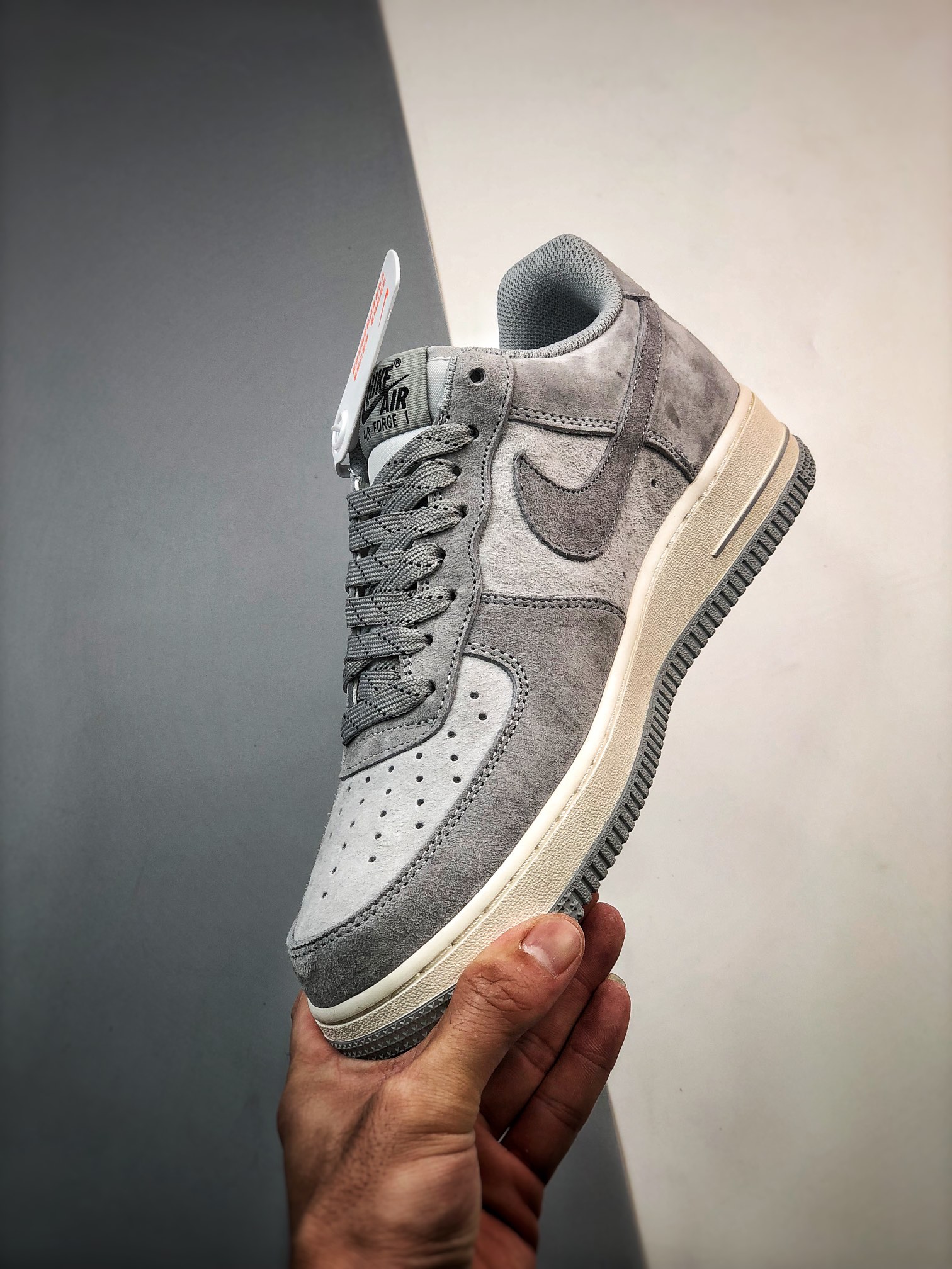 260 AKIRA x Air Force 1 '07 Low 联名烟灰麂皮 DG3966-823