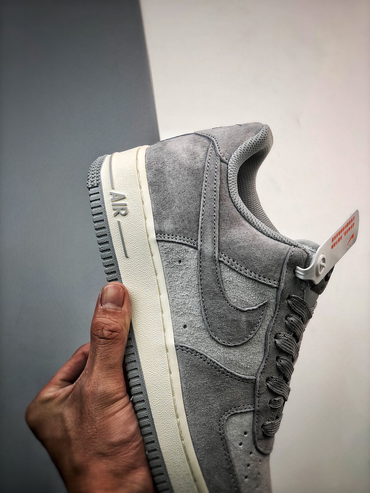 260 AKIRA x Air Force 1 '07 Low 联名烟灰麂皮 DG3966-823