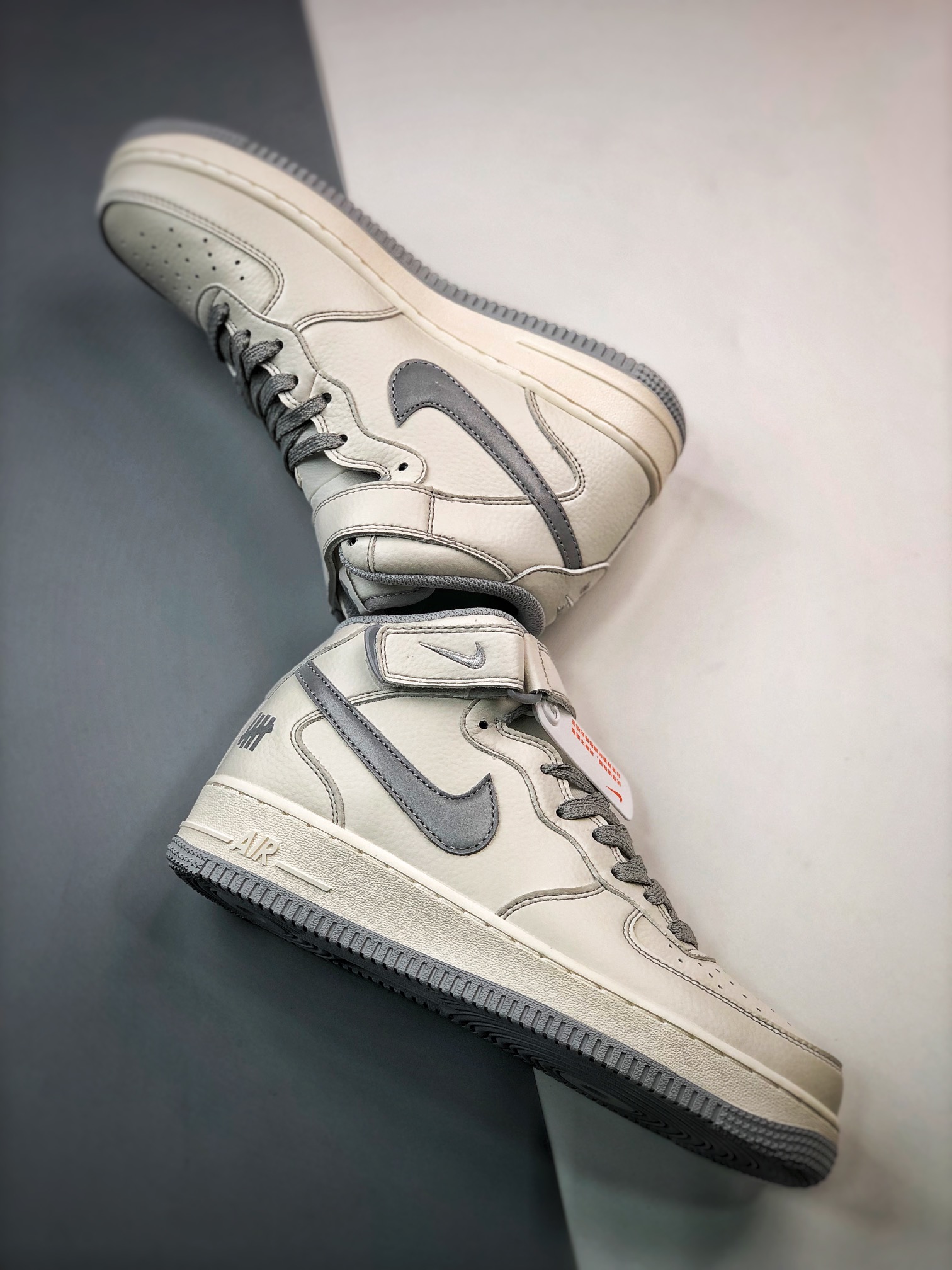 260 Air Force 1 '07 Mid 五道杠白灰反光AO6617-306