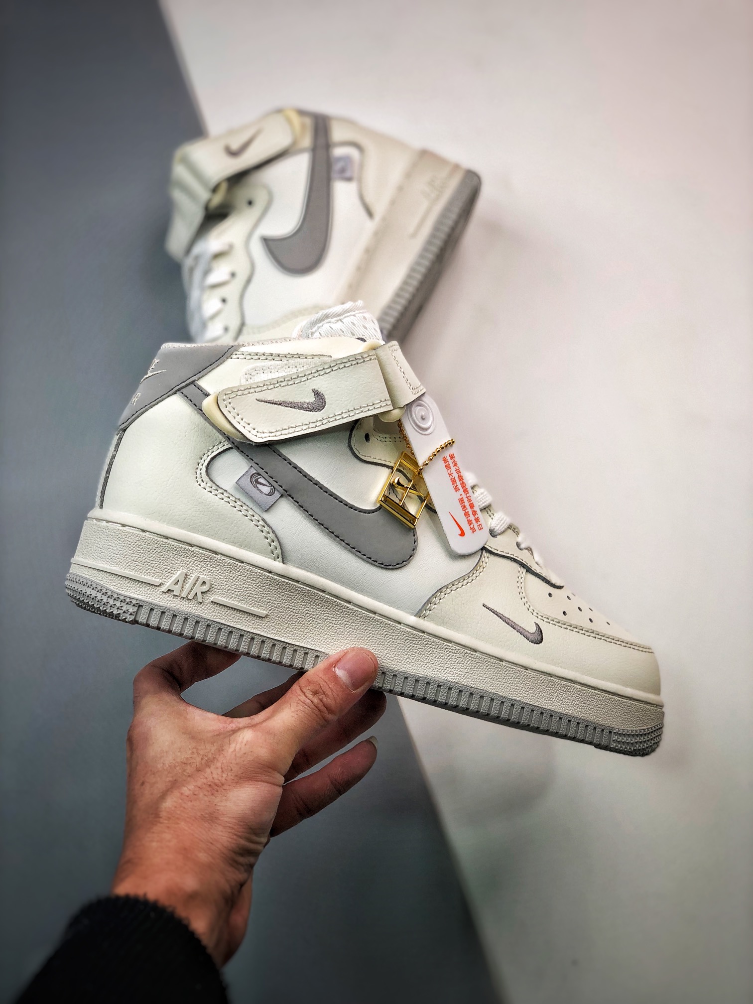 260 Air Force 1 '07 Mid 40周年银雪灰FB1869-011