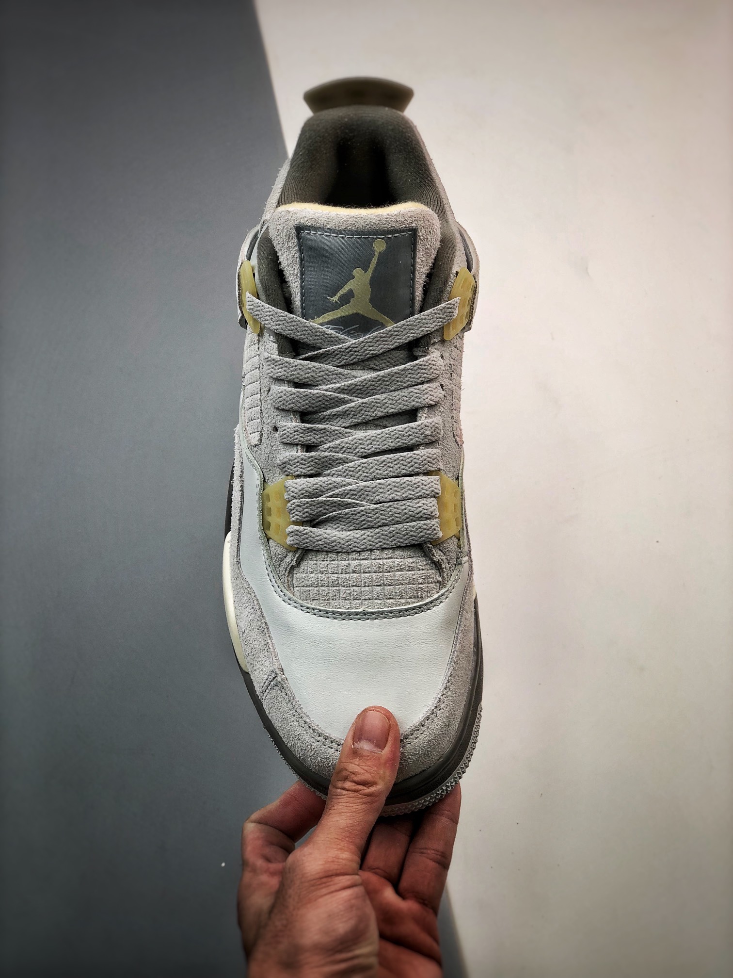 300 Air Jordan 4 Retro SE “Craft” 灰兔子配色DV3742-021