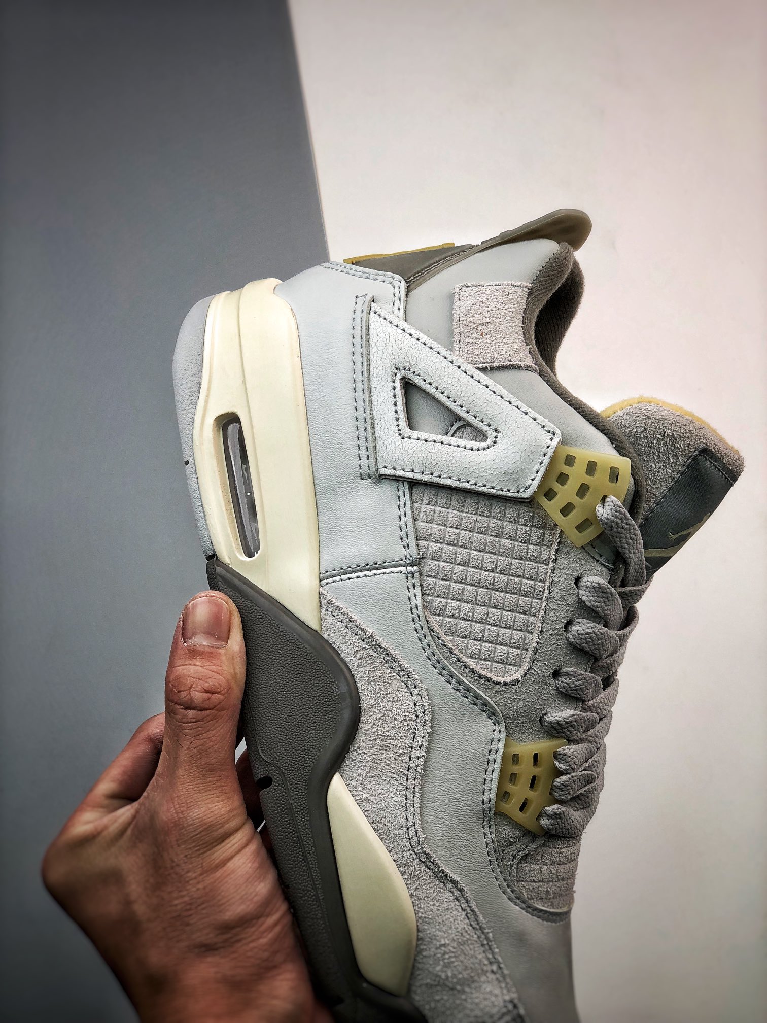 300 Air Jordan 4 Retro SE “Craft” 灰兔子配色DV3742-021