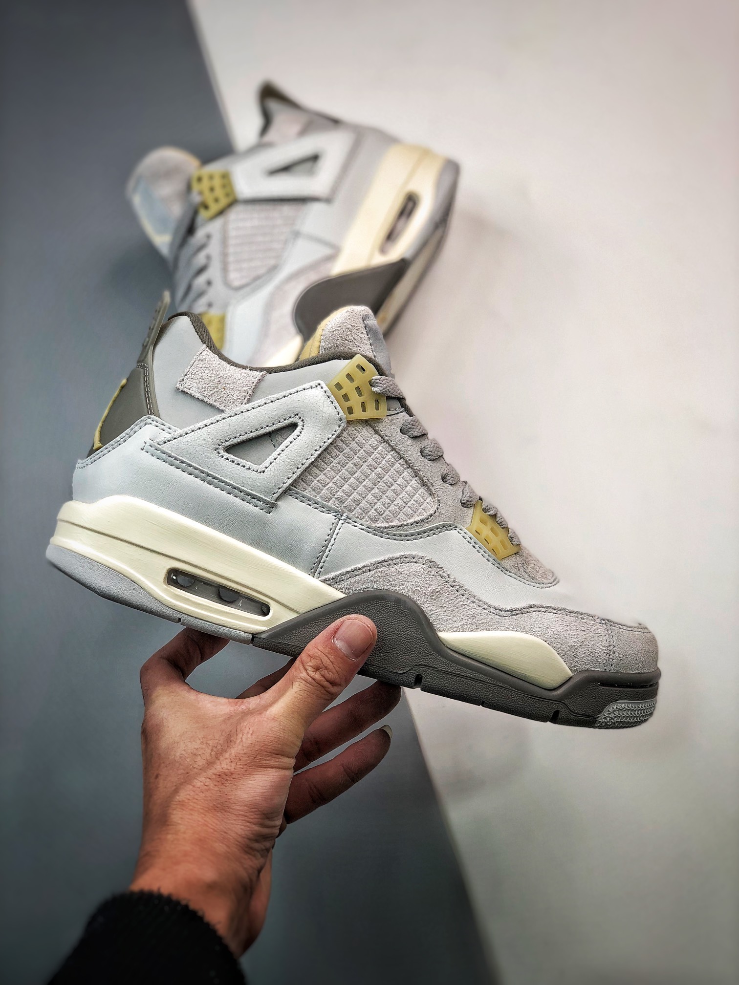 300 Air Jordan 4 Retro SE “Craft” 灰兔子配色DV3742-021