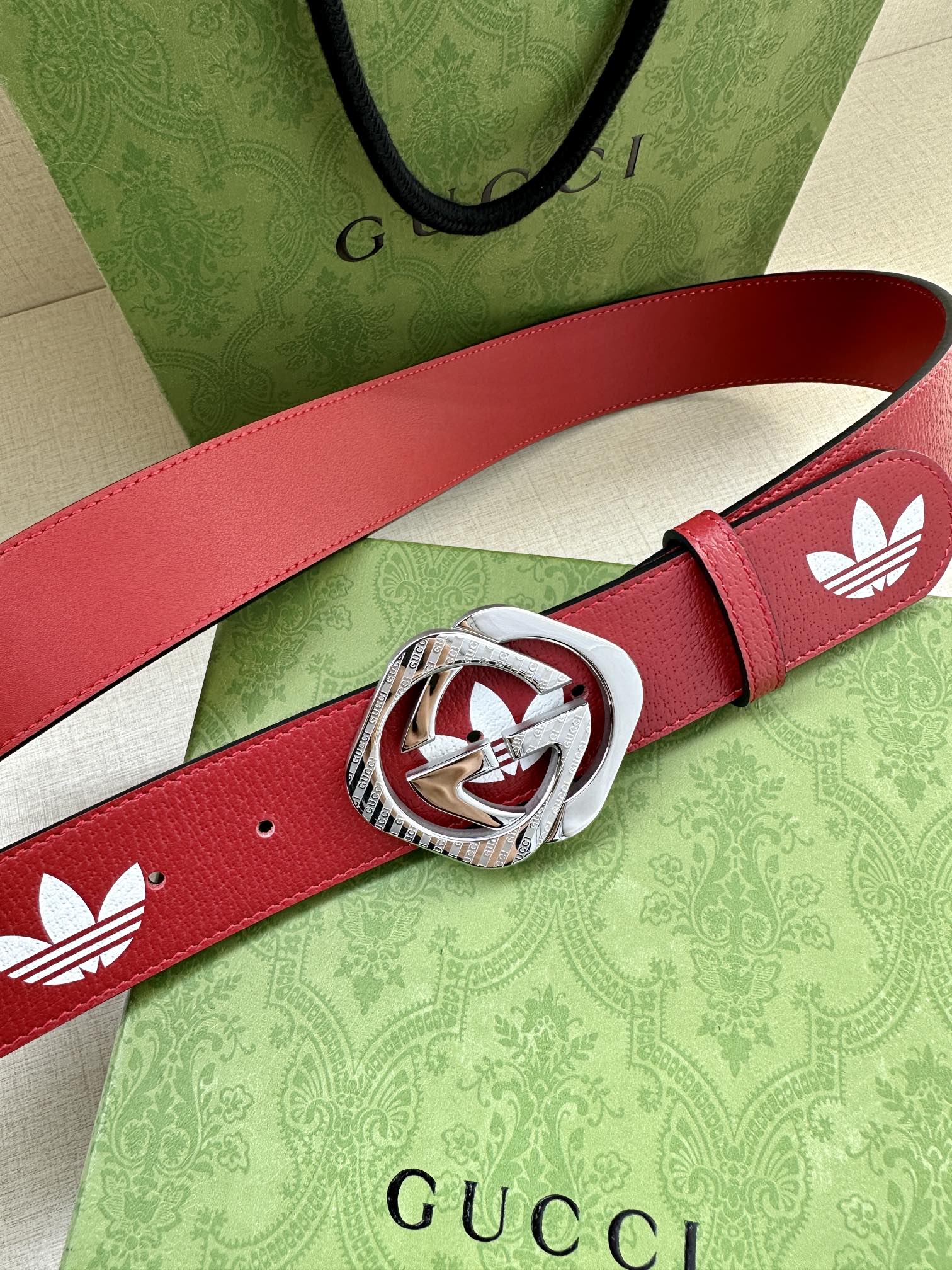 宽带4.0cmGUCCI作为adidasxGucci联名系列之一这款皮革腰带饰有GucciTrefoil