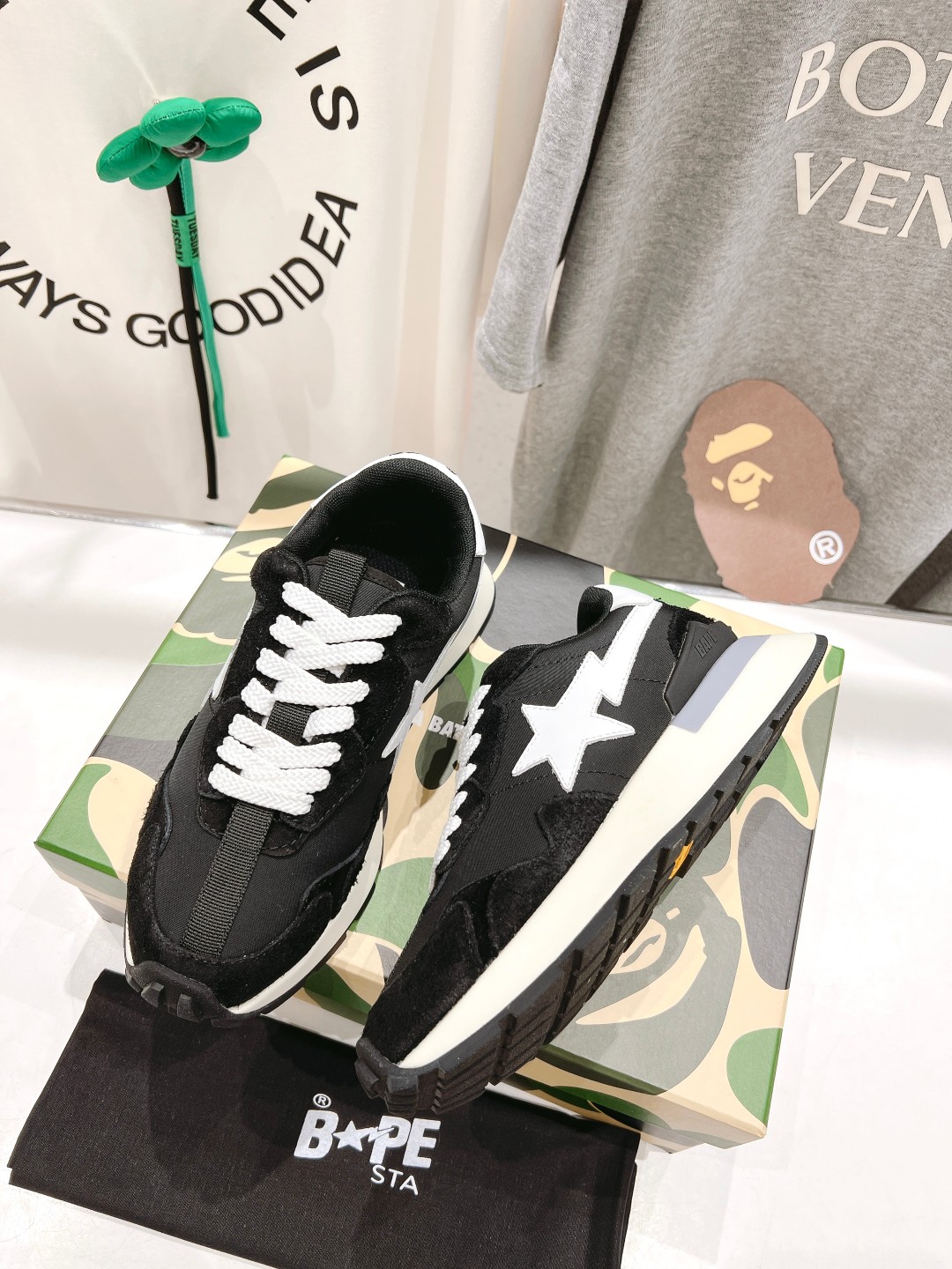 2023 BAPE STA Sneakers: High-End Version of Classic Model with Unique Designs - 图片 3