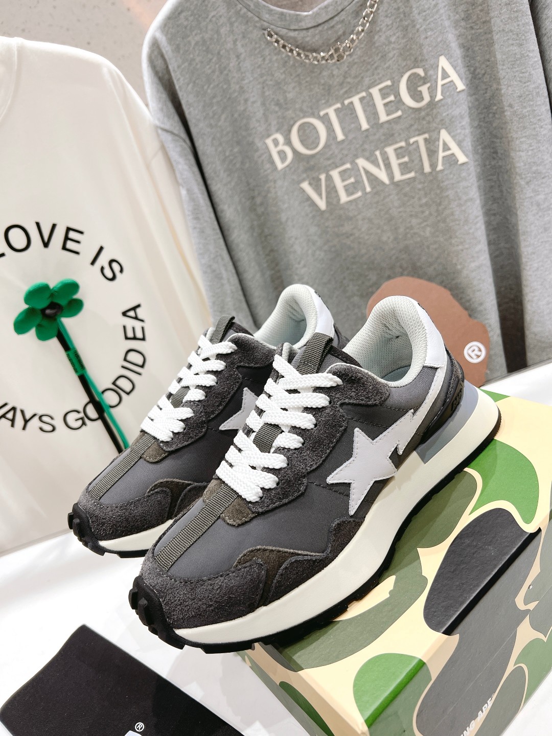 2023 BAPE STA Sneakers: High-End Version of 700, Classic Model with Great Colors - 图片 4