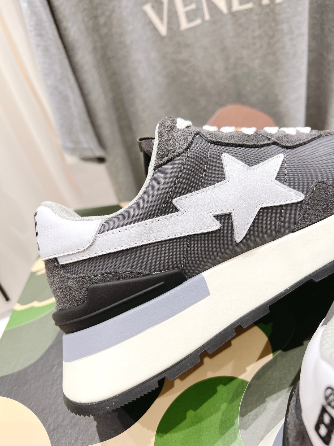2023 BAPE STA Sneakers: High-End Version of 700, Classic Model with Great Colors - 图片 6