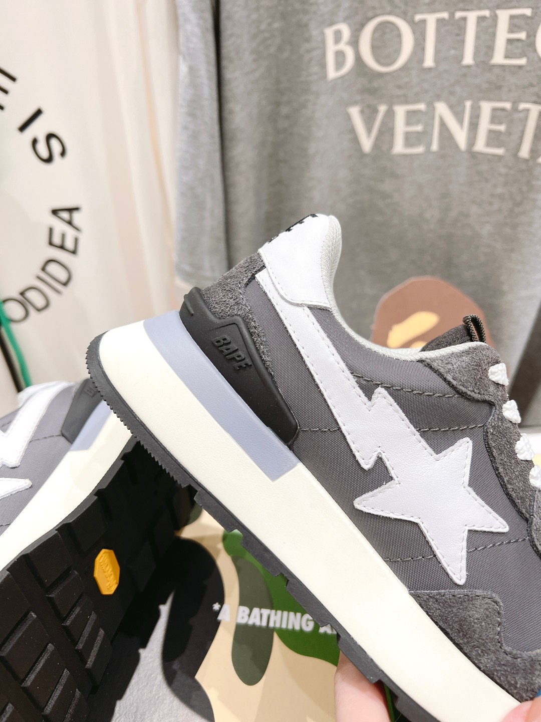 2023 BAPE STA Sneakers: High-End Version of 700, Classic Model with Great Colors - 图片 7